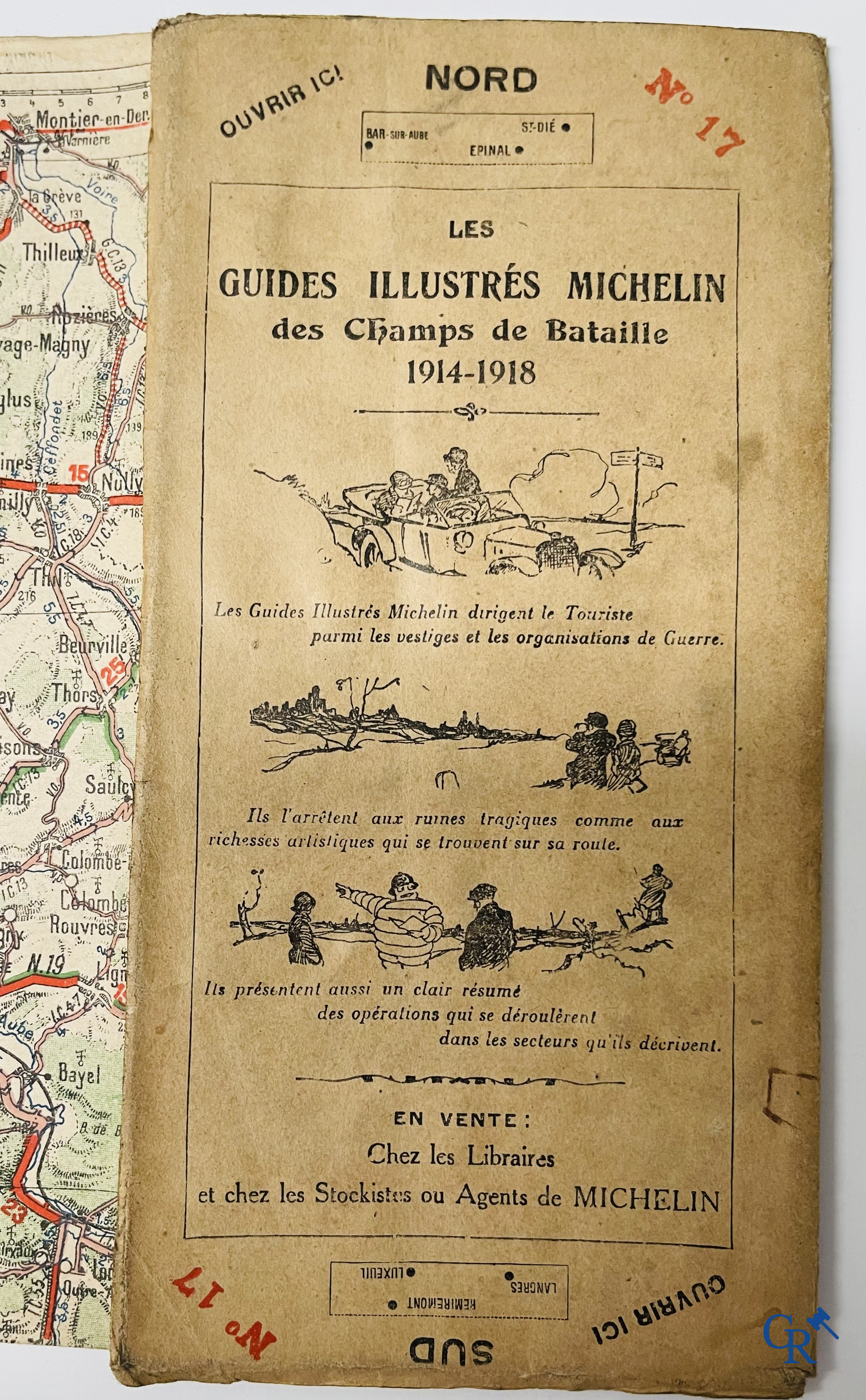 Michelin, an interesting lot with Michelin objects, mainly from the 1920's and 1930's.