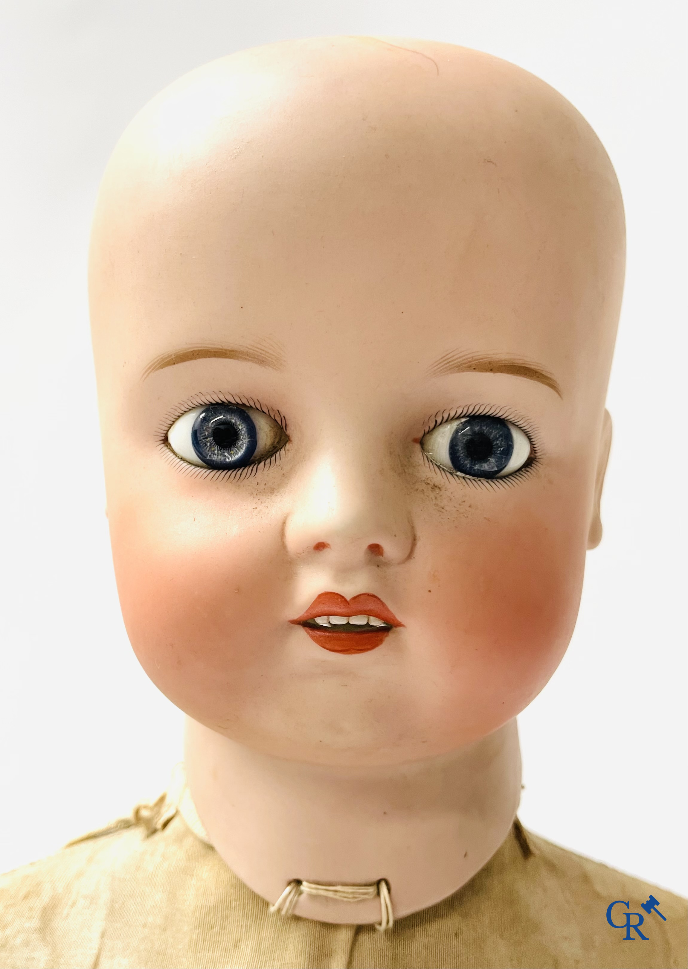 François Gauthier en Buste Jourdan, een mannequinpop in de stijl van Stockman met porseleinen hoofd. Circa 1900.