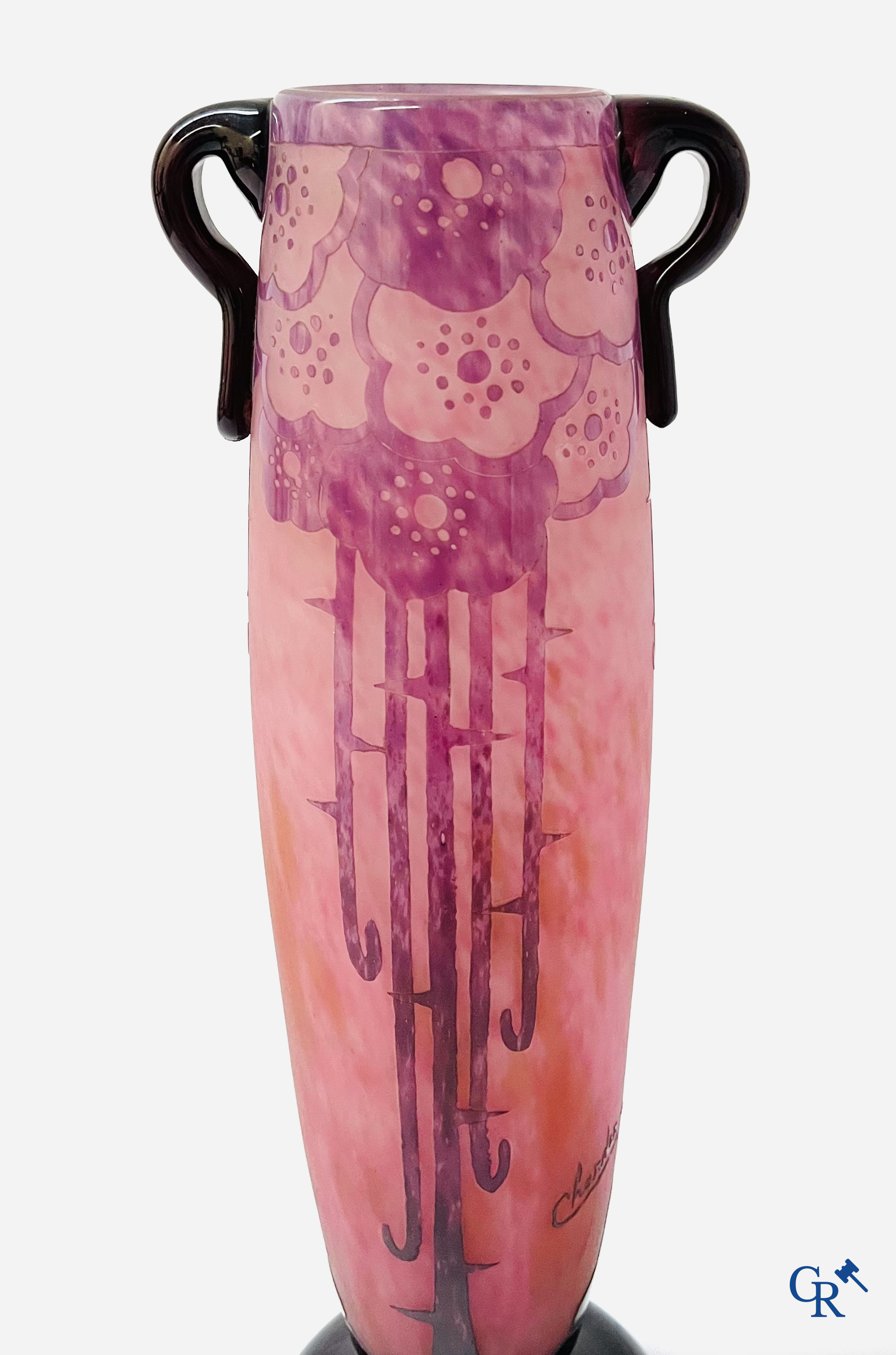 Art Deco, Charles Schneider. Grote art deco vaas in glaspasta, Circa 1930. Gesigneerd Charder en Le Verre Français.