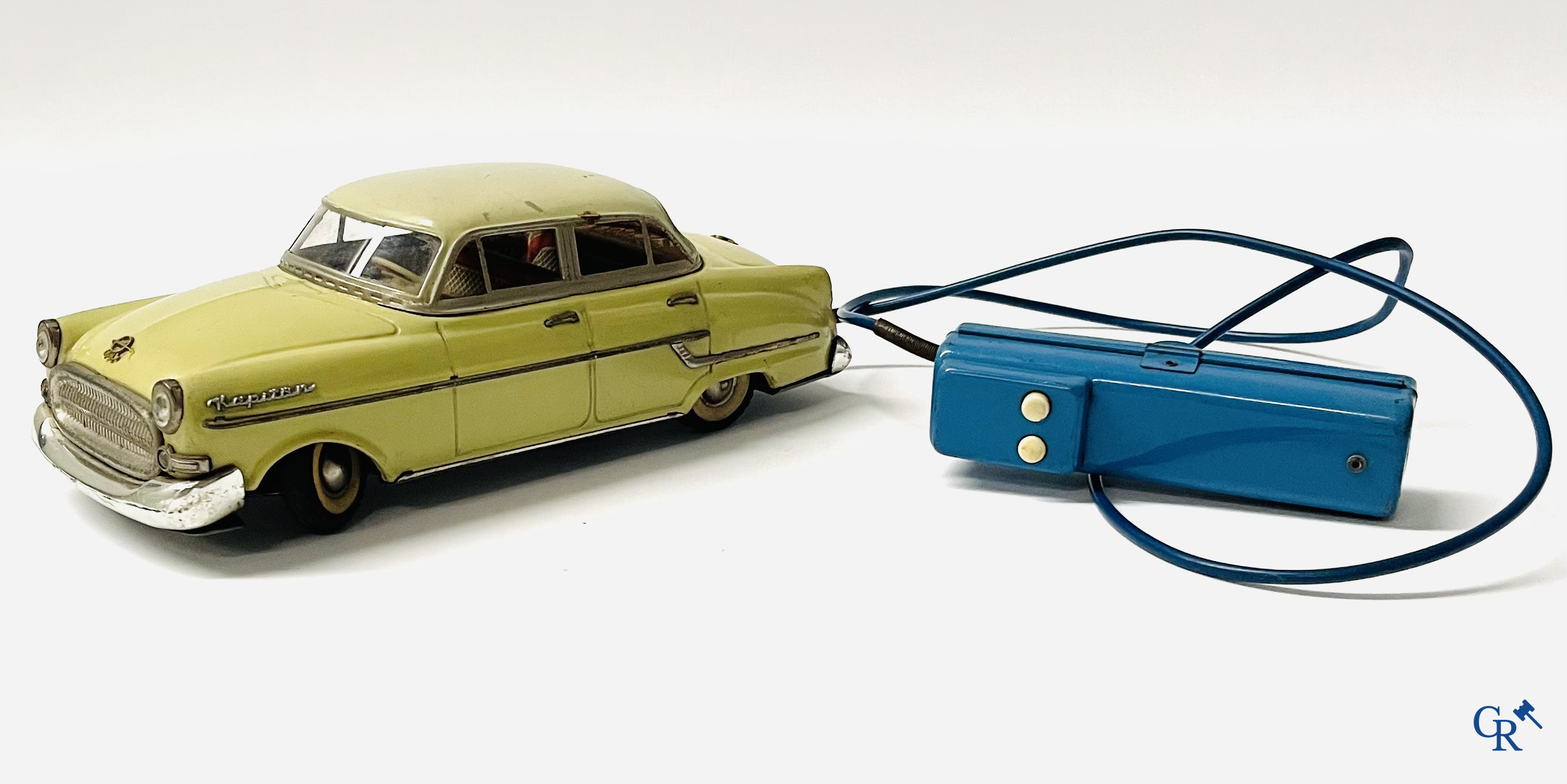 Old toys. Gama 400, Opel Kapitän in painted tin. Battery operated. 1950's.