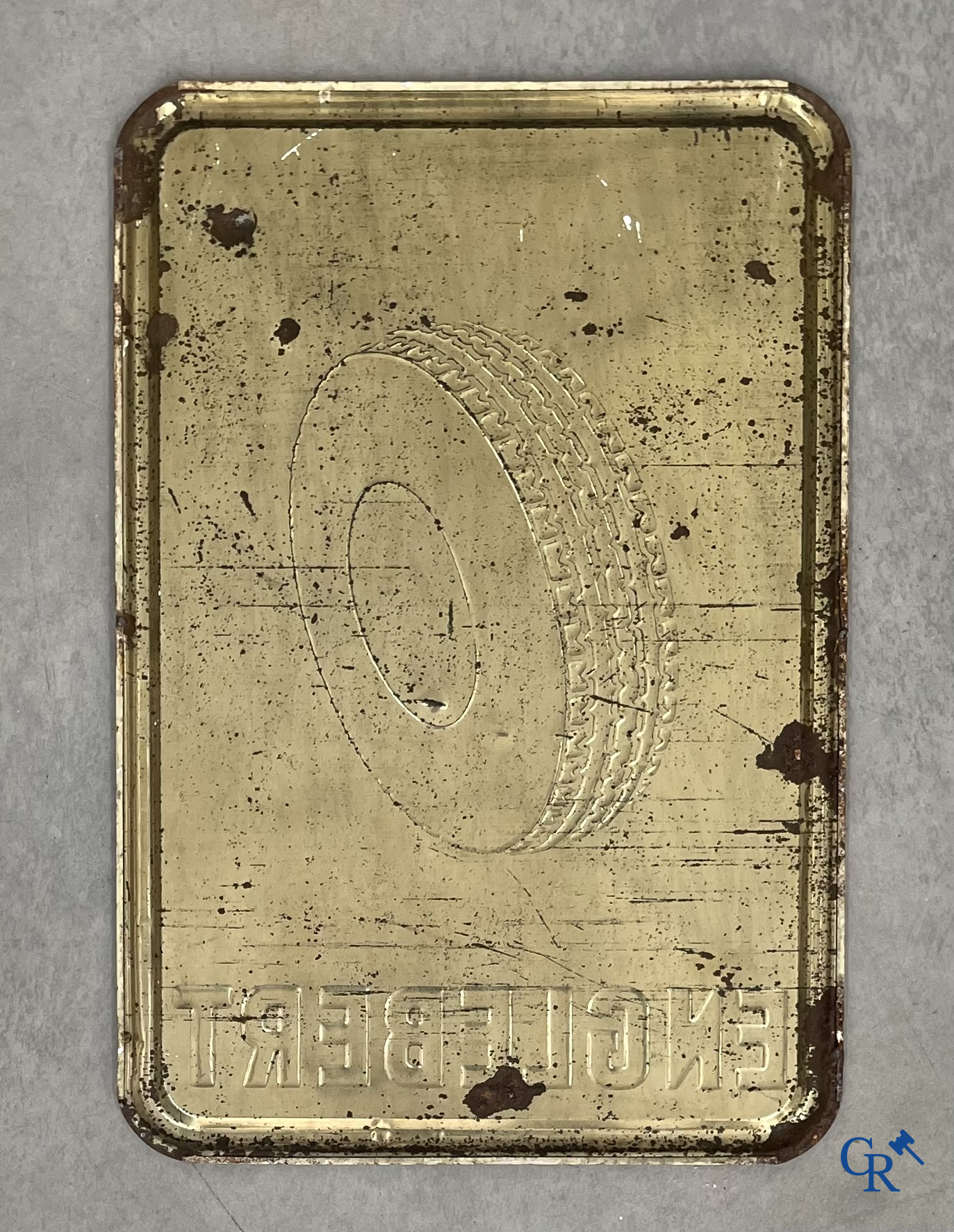 Englebert, publiciteit gedrukt op metaal voor Englebert banden. Etabl. J. Schuybroek S.A. Hoboken Anvers. 1951.