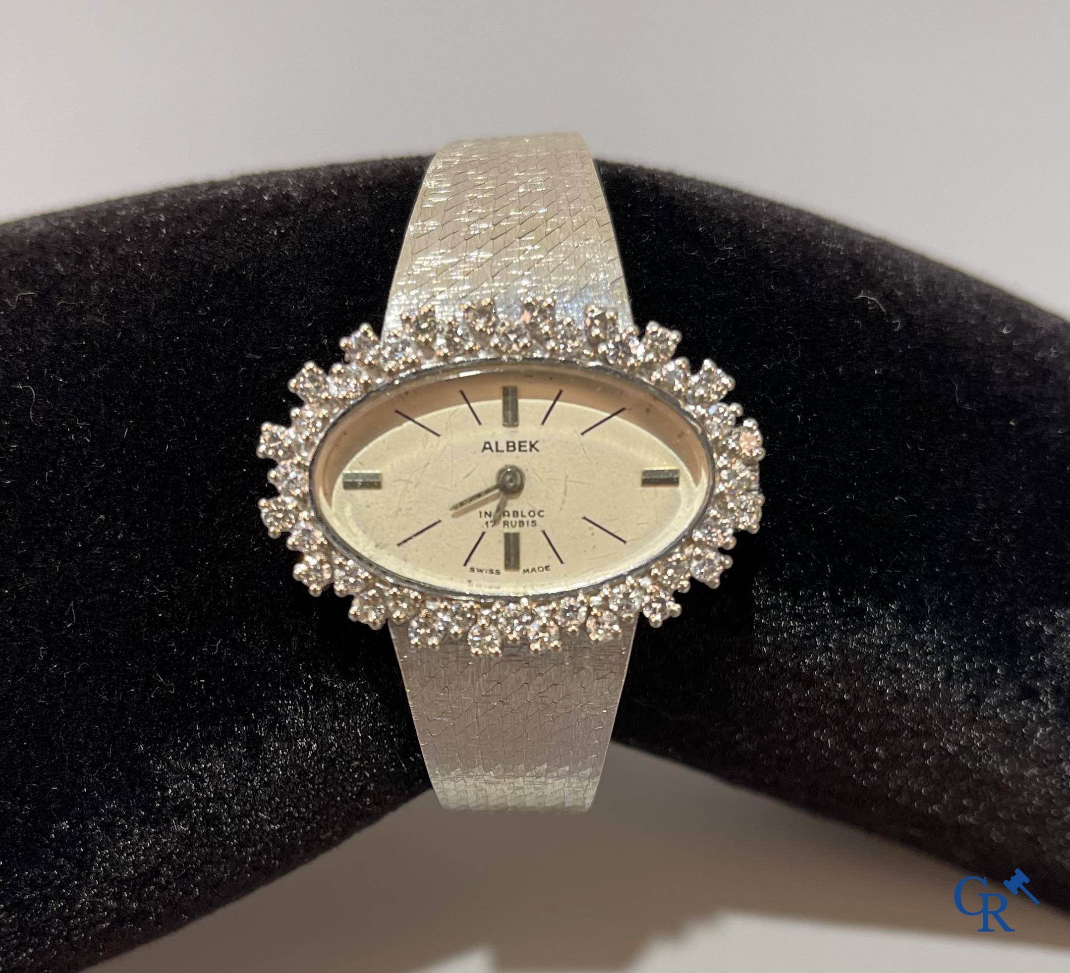 Watches, Swiss work, ladies wristwatch Albek in white gold 750°/00, set with diamonds.
