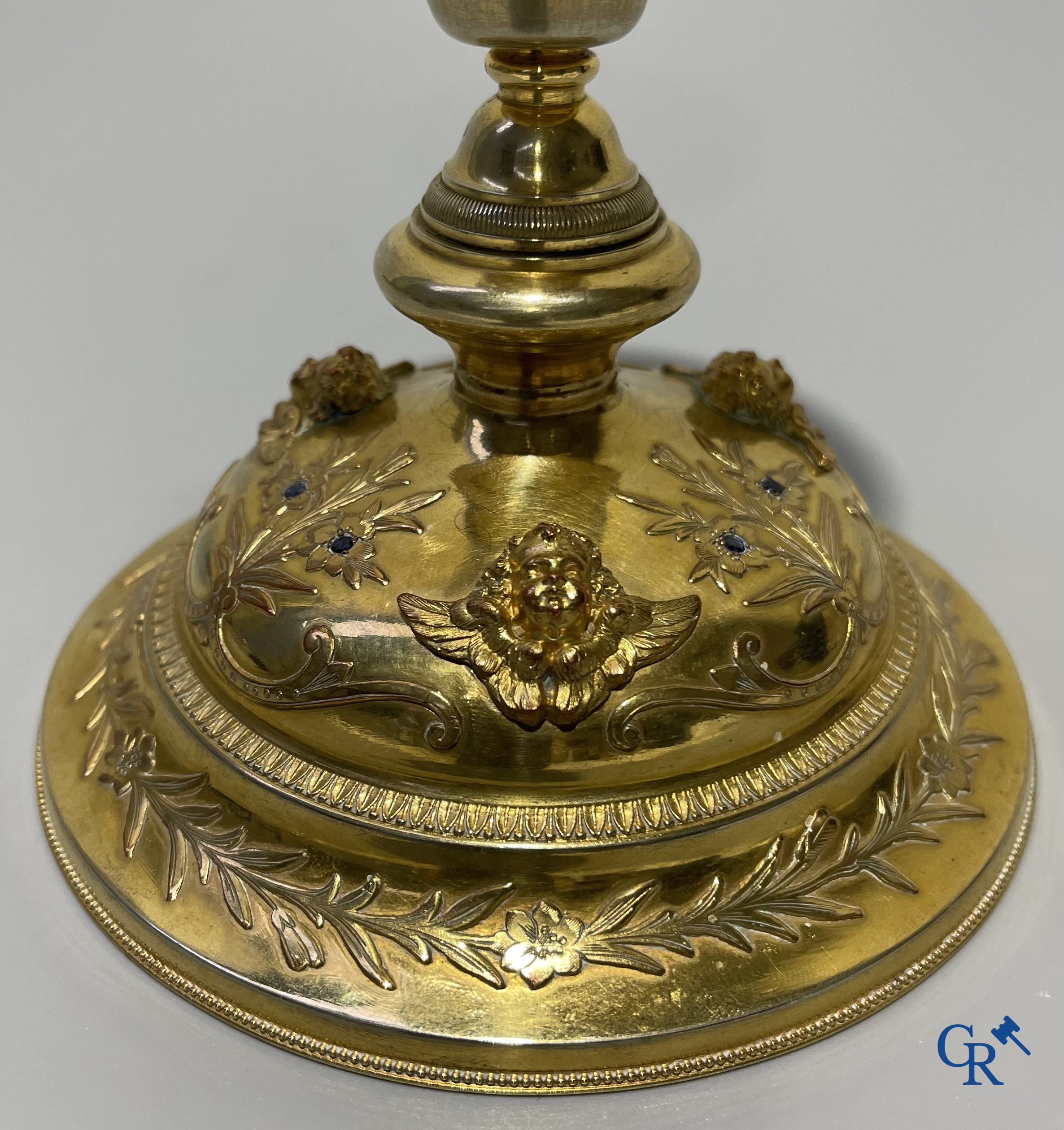 Religious objects, a ciboria partly in silver vermeil set with 17 brilliant cut diamonds. 1st grade. 19th century.