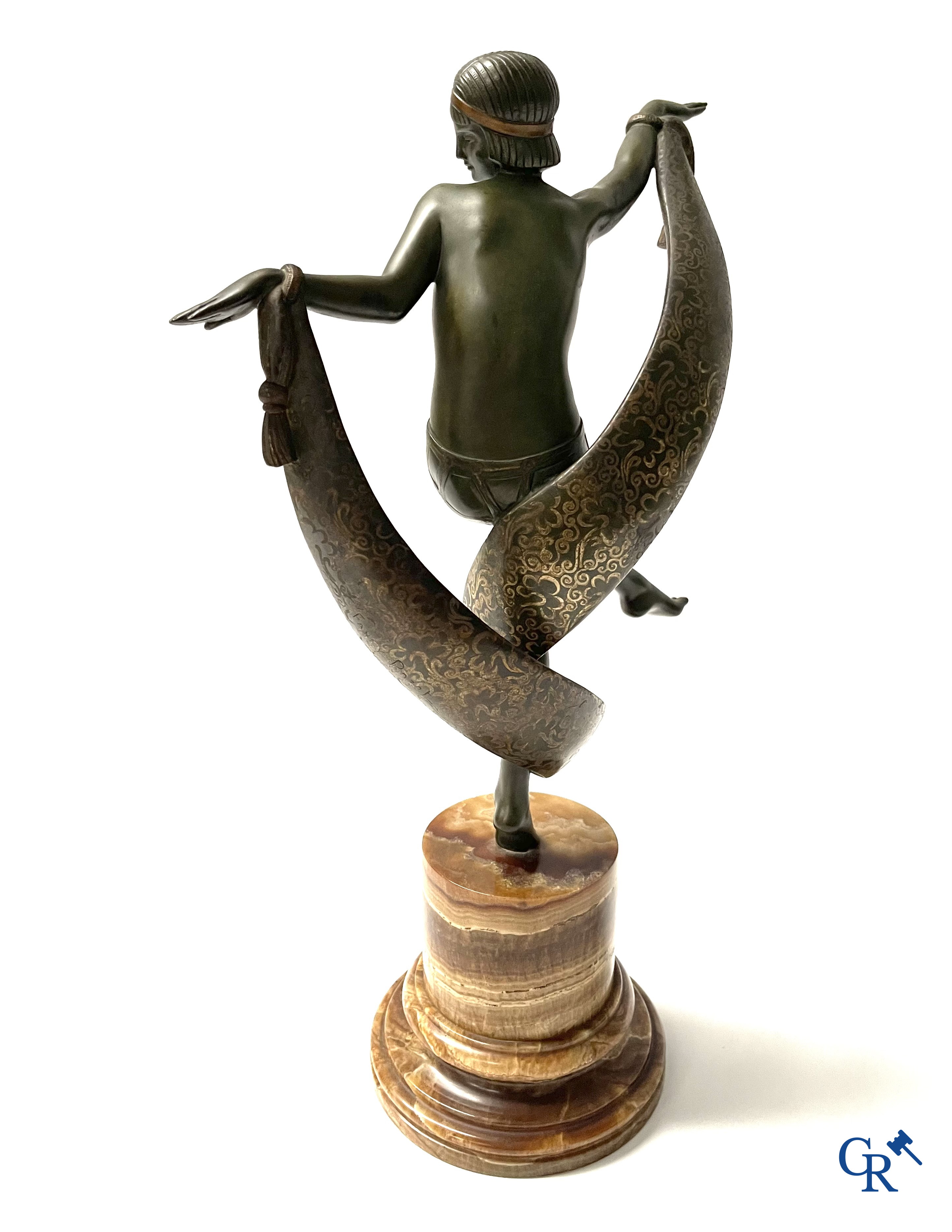 Fanny Rozet (1881-1921), Art Deco sculpture in patinated and damascened bronze. Signed.
