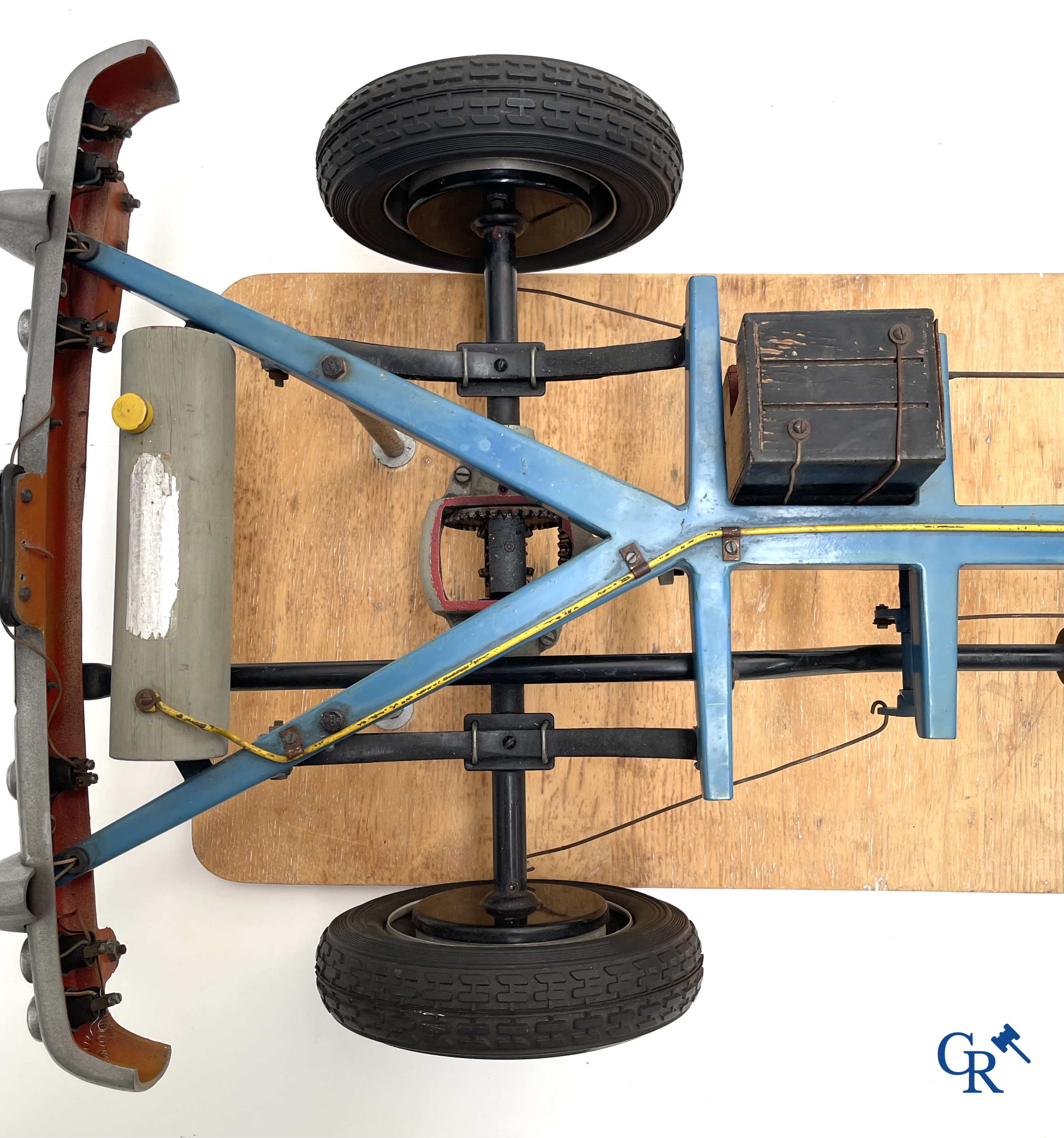 Verkehrs Verlag Remagen, a VVR-150 lesson model for car driving schools. Large model with mainly metal parts.
