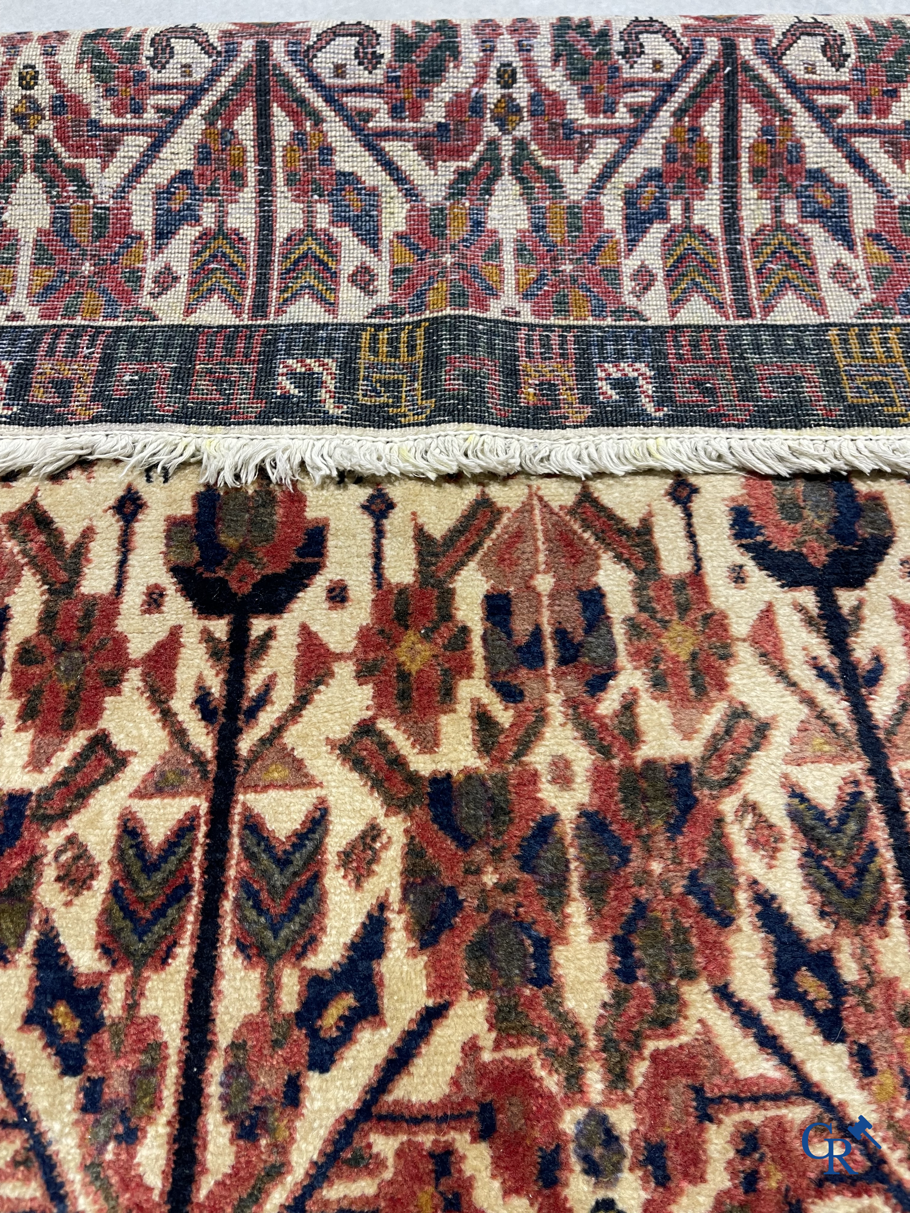 Tapis d'orient. 2 tapis persans noués à la main.