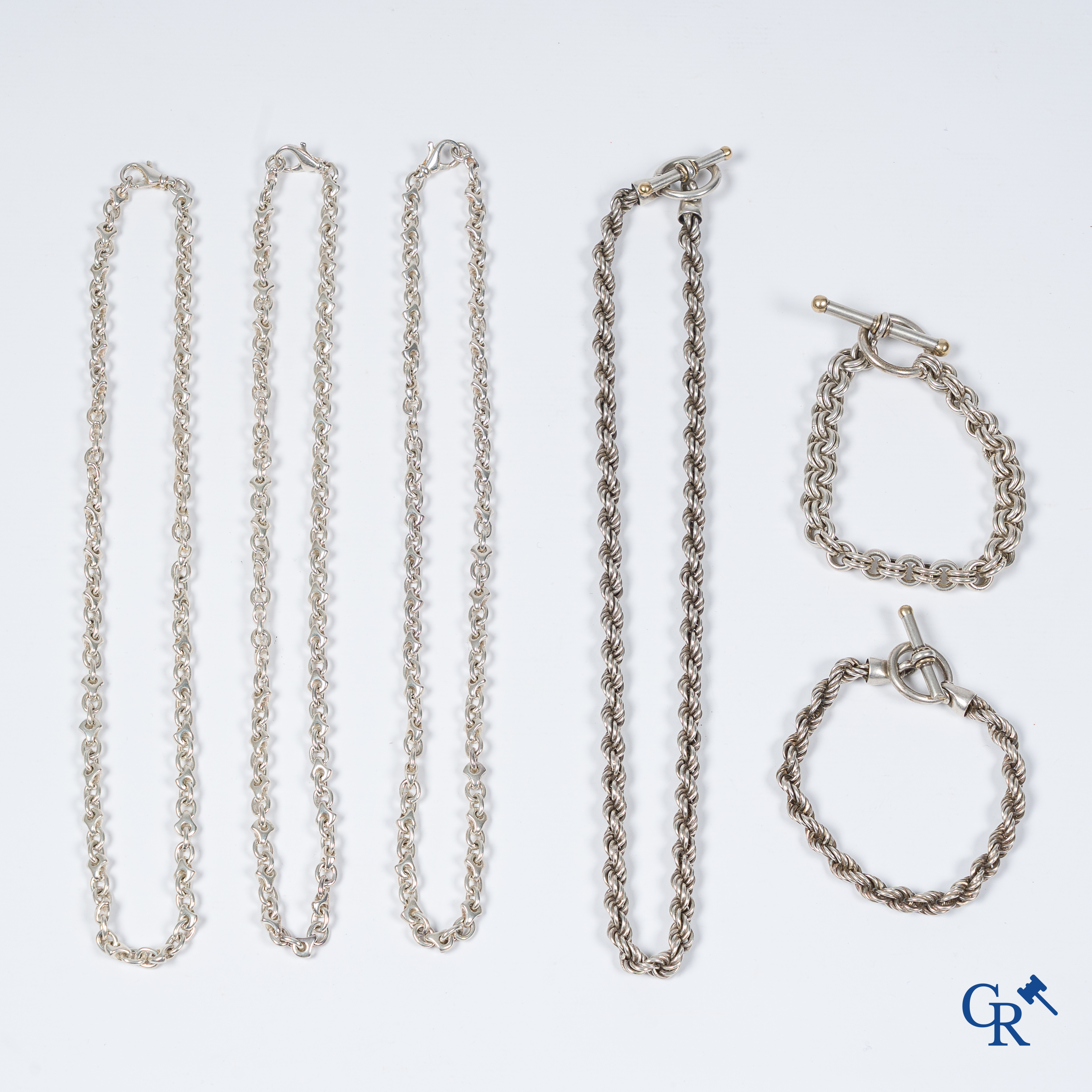 Bijoux. Lot avec divers bijoux en argent.