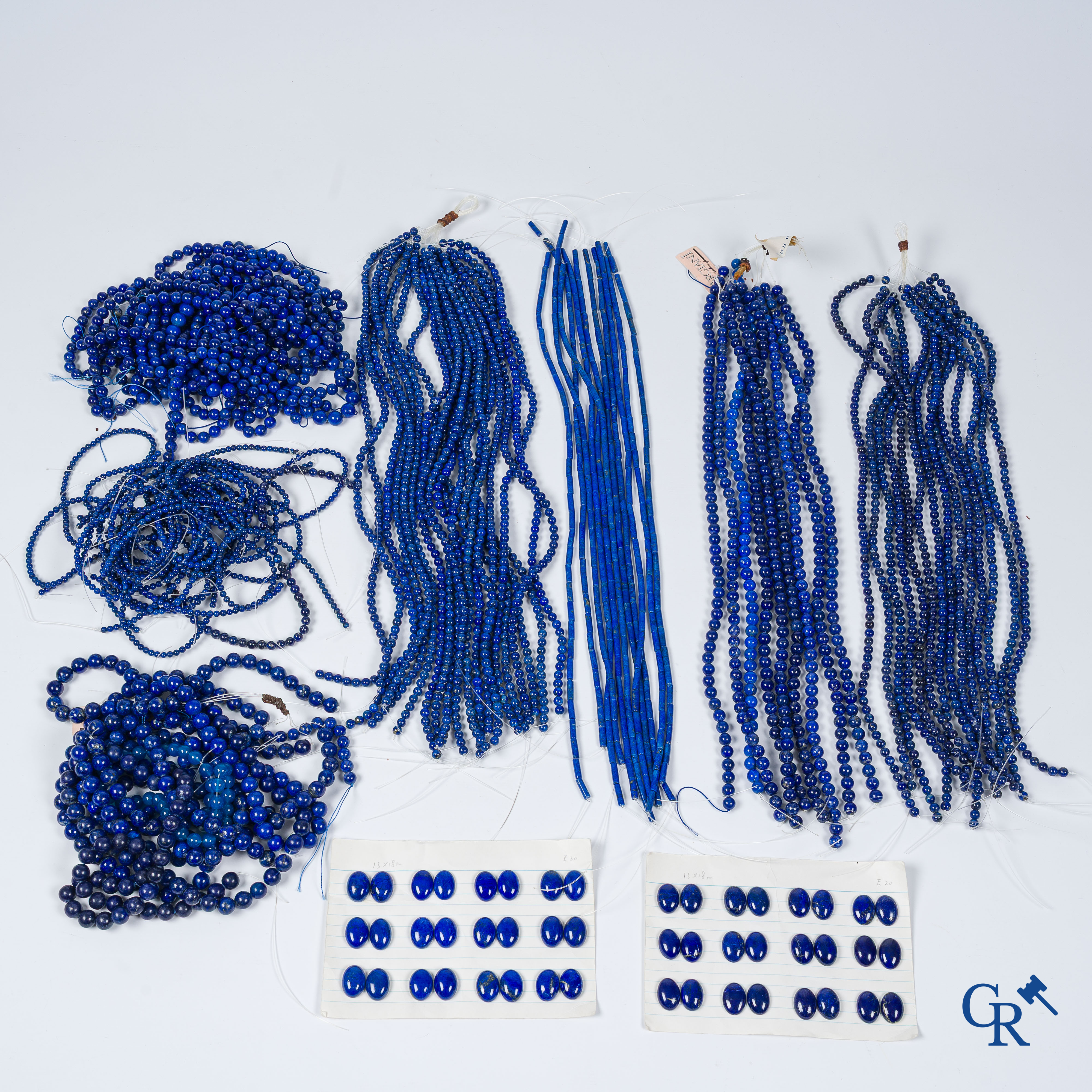 Bijoux. Gros lot de perles Lapis Lazulli.