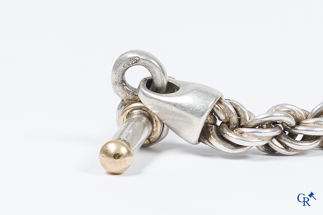 Bijoux. Lot avec divers bijoux en argent.