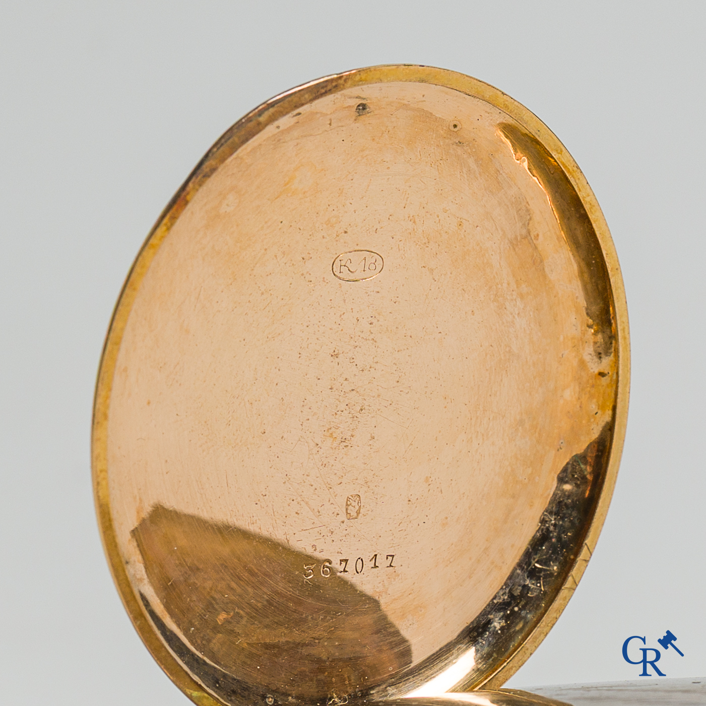 Montres. Ancien montre de poche avec boîtier en or 18 carats 750°/00.