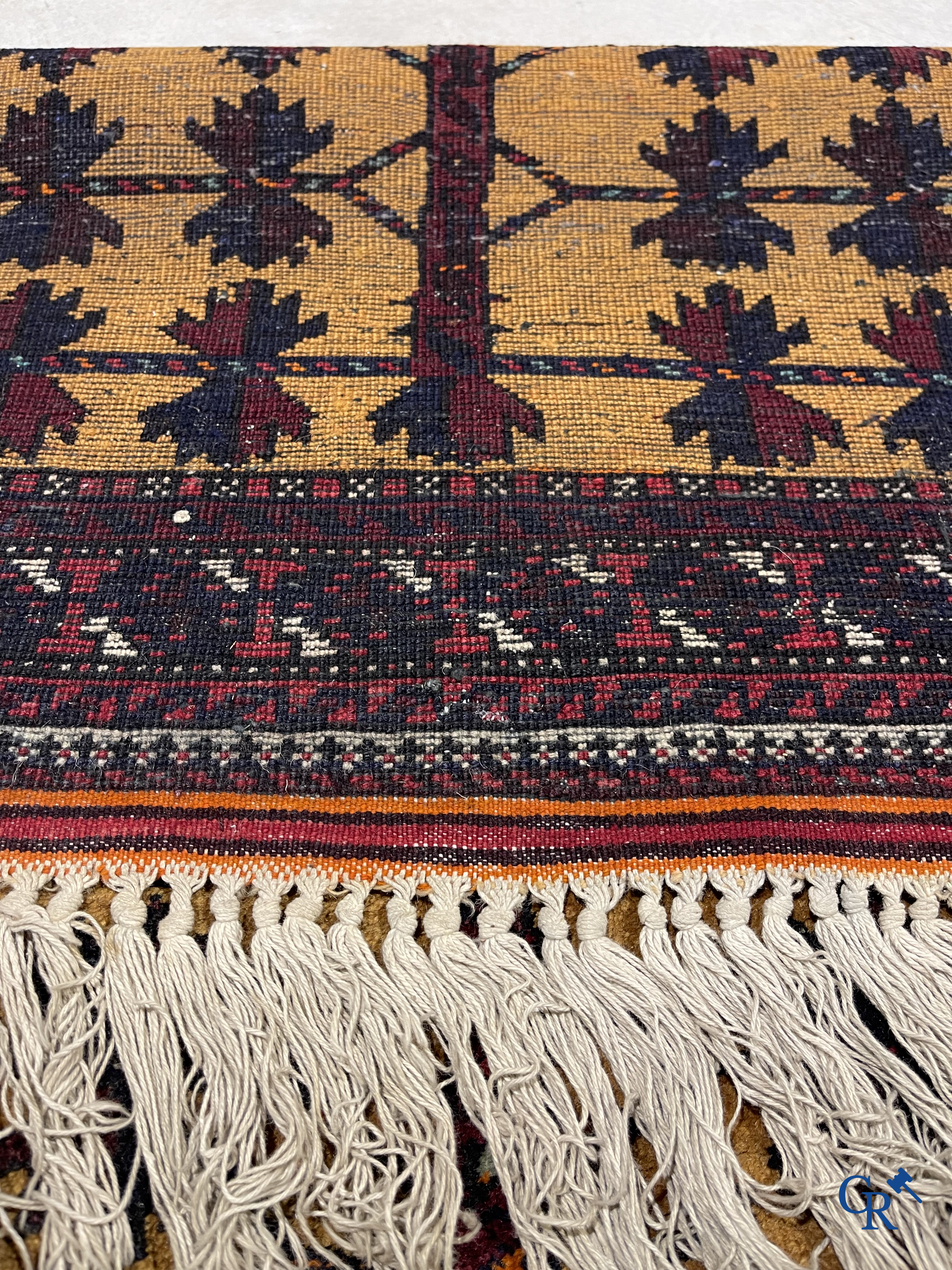 Tapis d'orient. 2 tapis persans noués à la main.