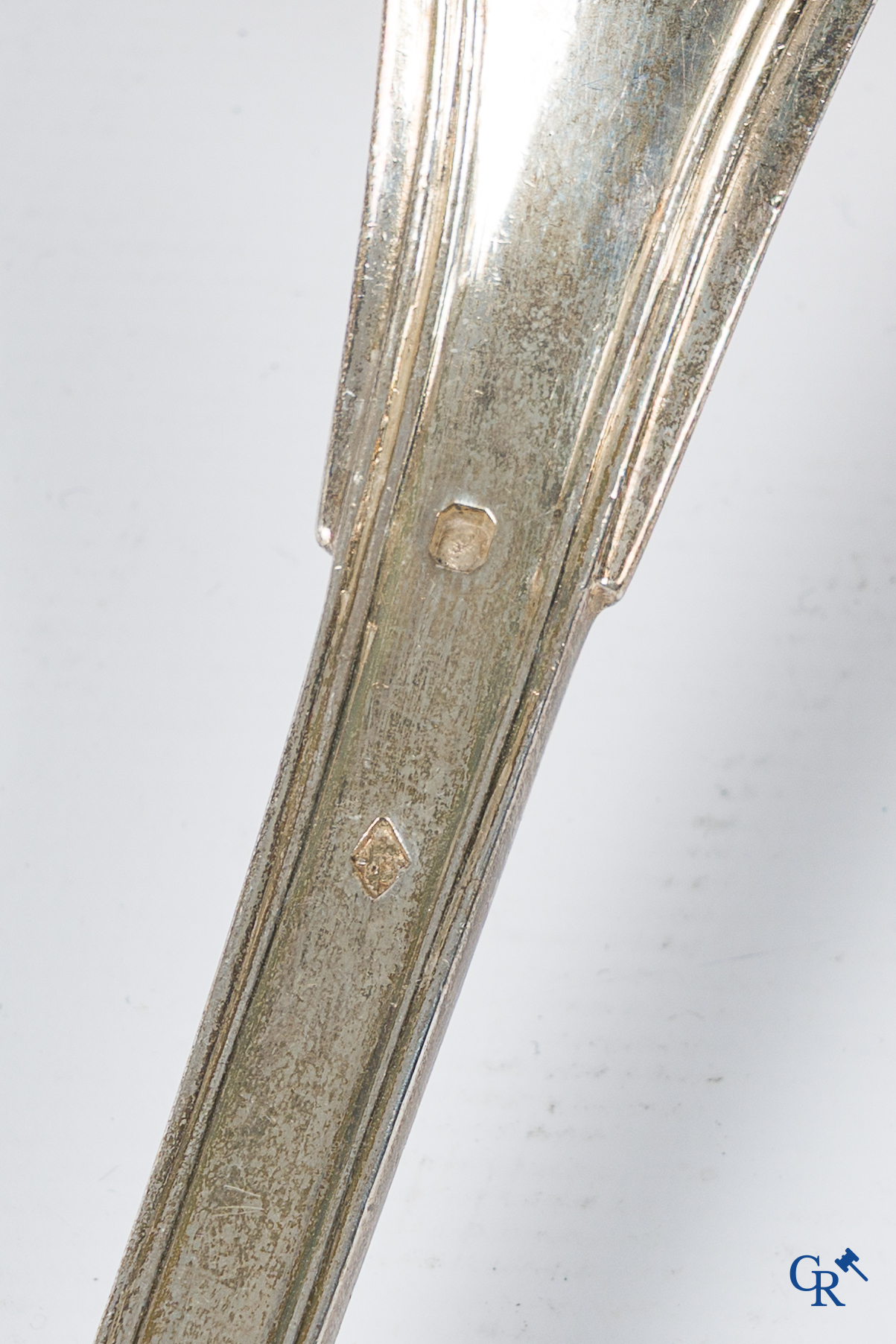 Argent. Lot avec couverts en argent 800°/00.