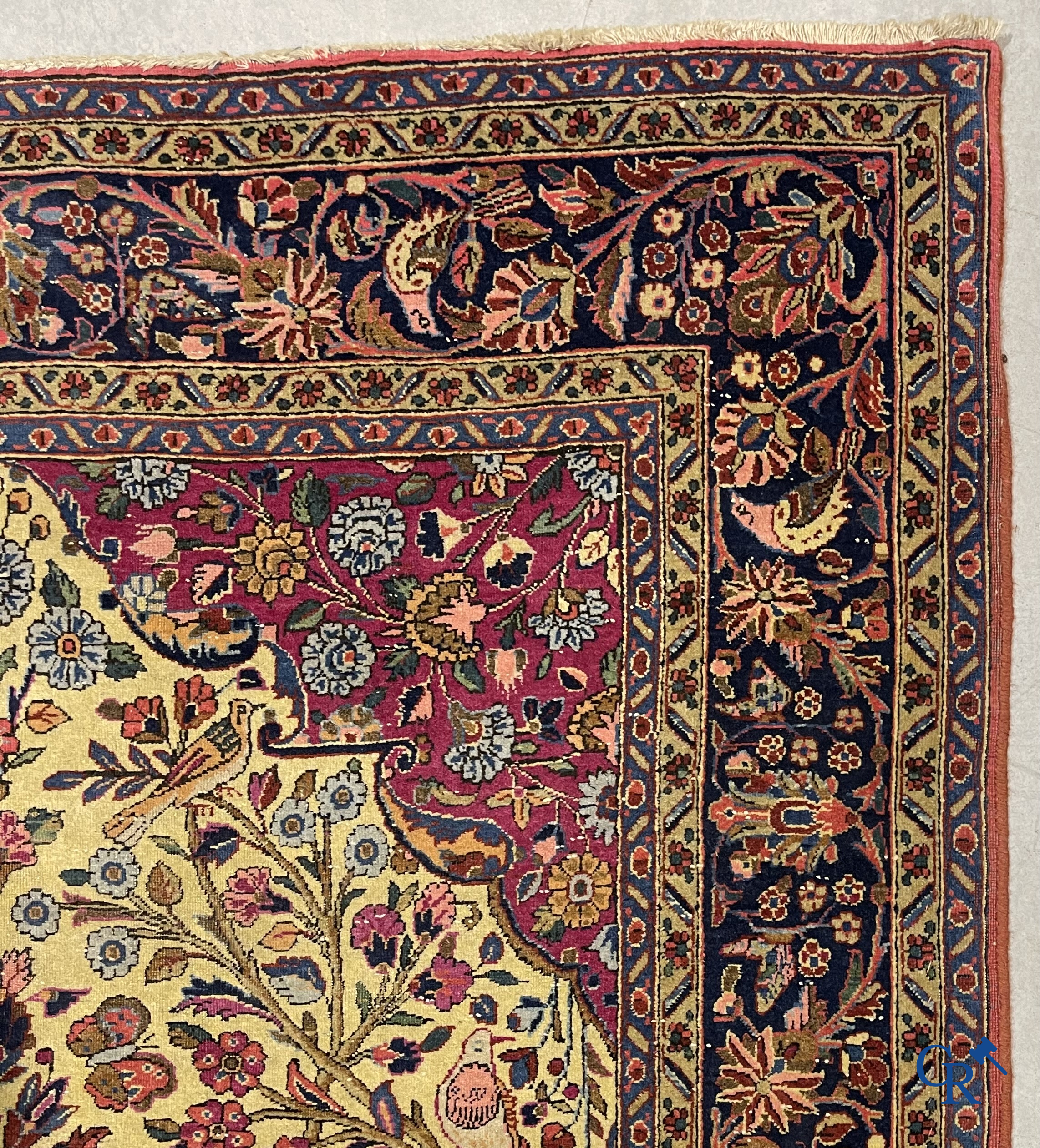 Tapis d'orient. Kashan. Tapis persan antique en soie avec motif arbre de vie.