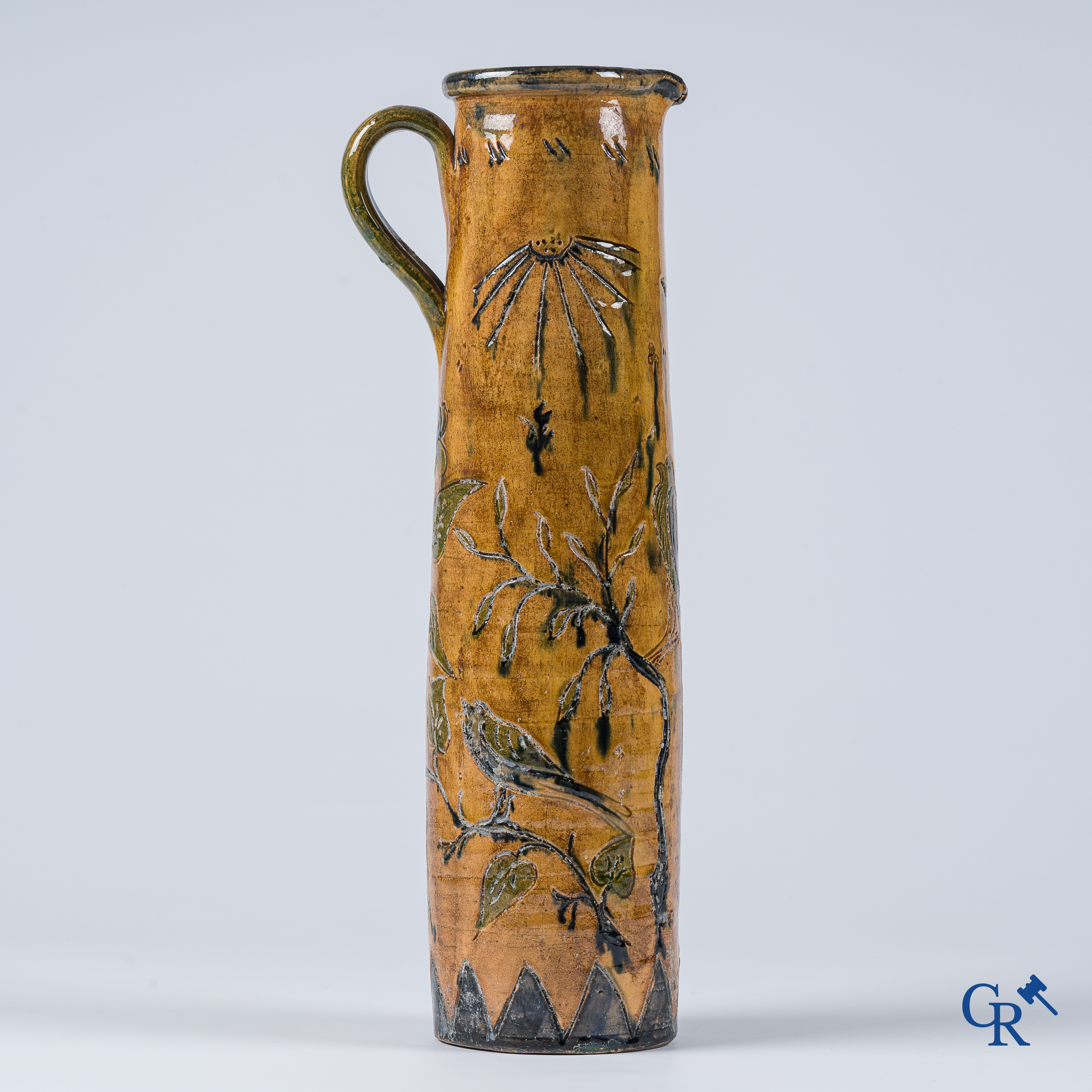 Poterie flamande. Ateliers Bourgoignie à Bredene. Vase Art Nouveau dit "Lange Nelle". Vers 1900.