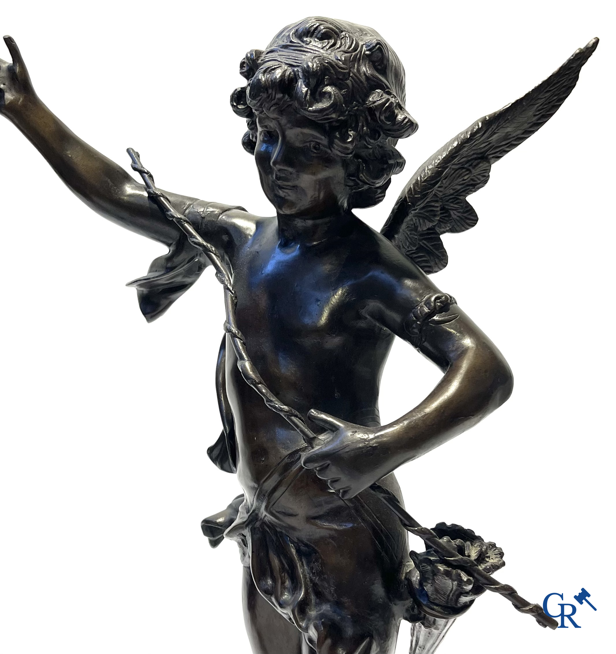 Lot de 3 statues en bronze (posthume) Fille aux fleurs, cupidon d'après Auguste Moreau et femme de style Art Déco.