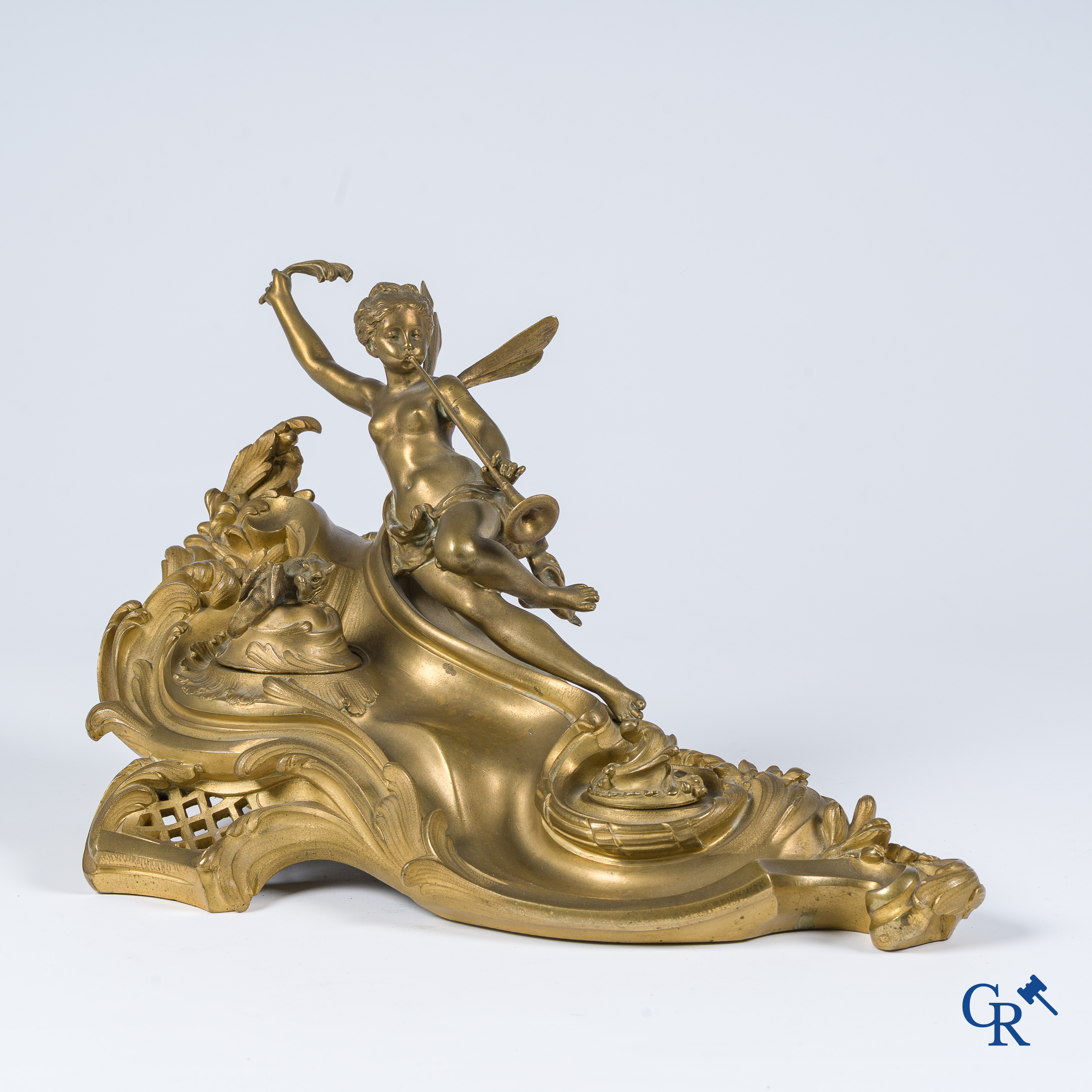 Ensemble de bureau ou encrier en bronze finement ciselé et doré. Style LXV. Epoque Napoléon III.