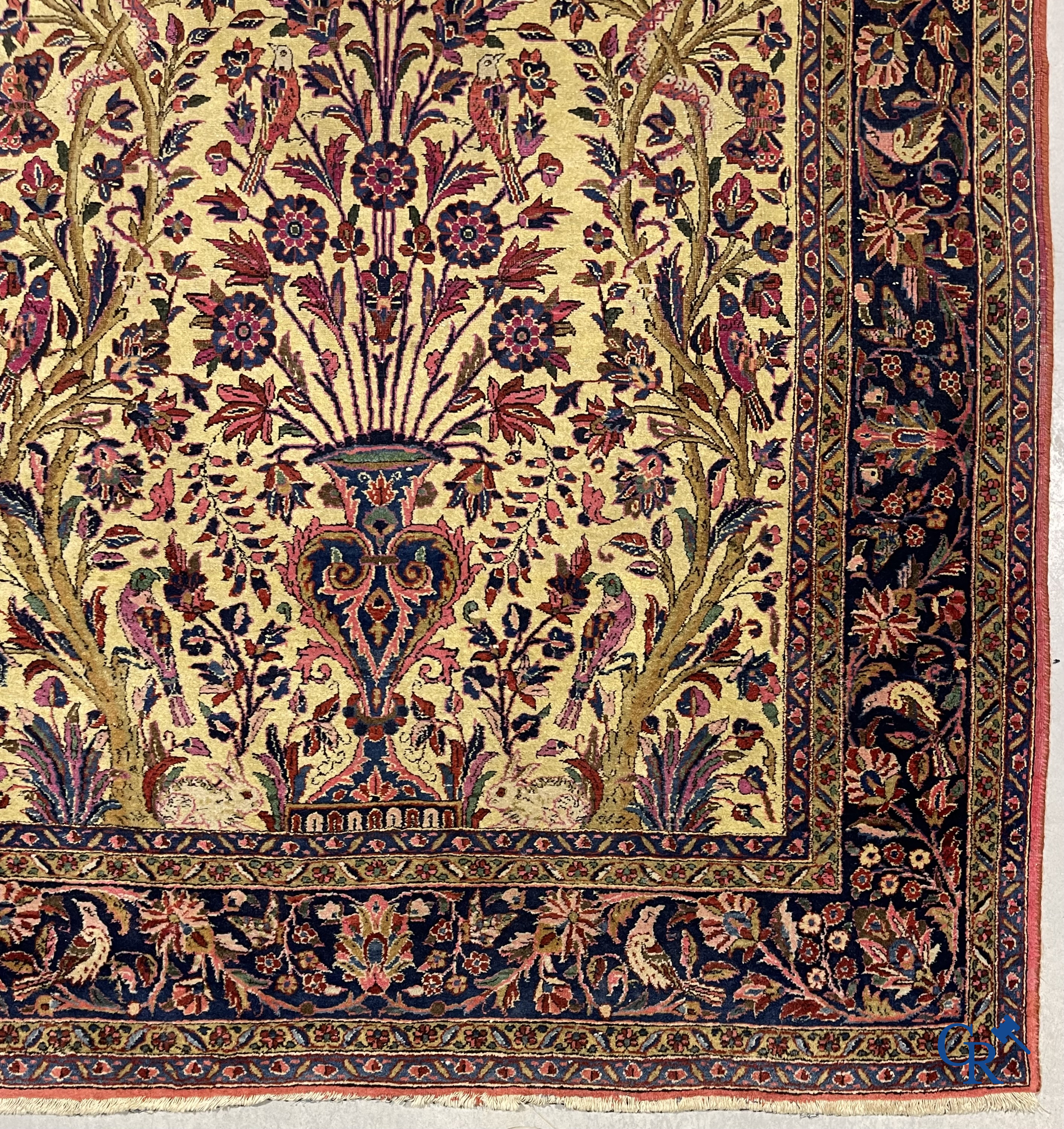 Tapis d'orient. Kashan. Tapis persan antique en soie avec motif arbre de vie.