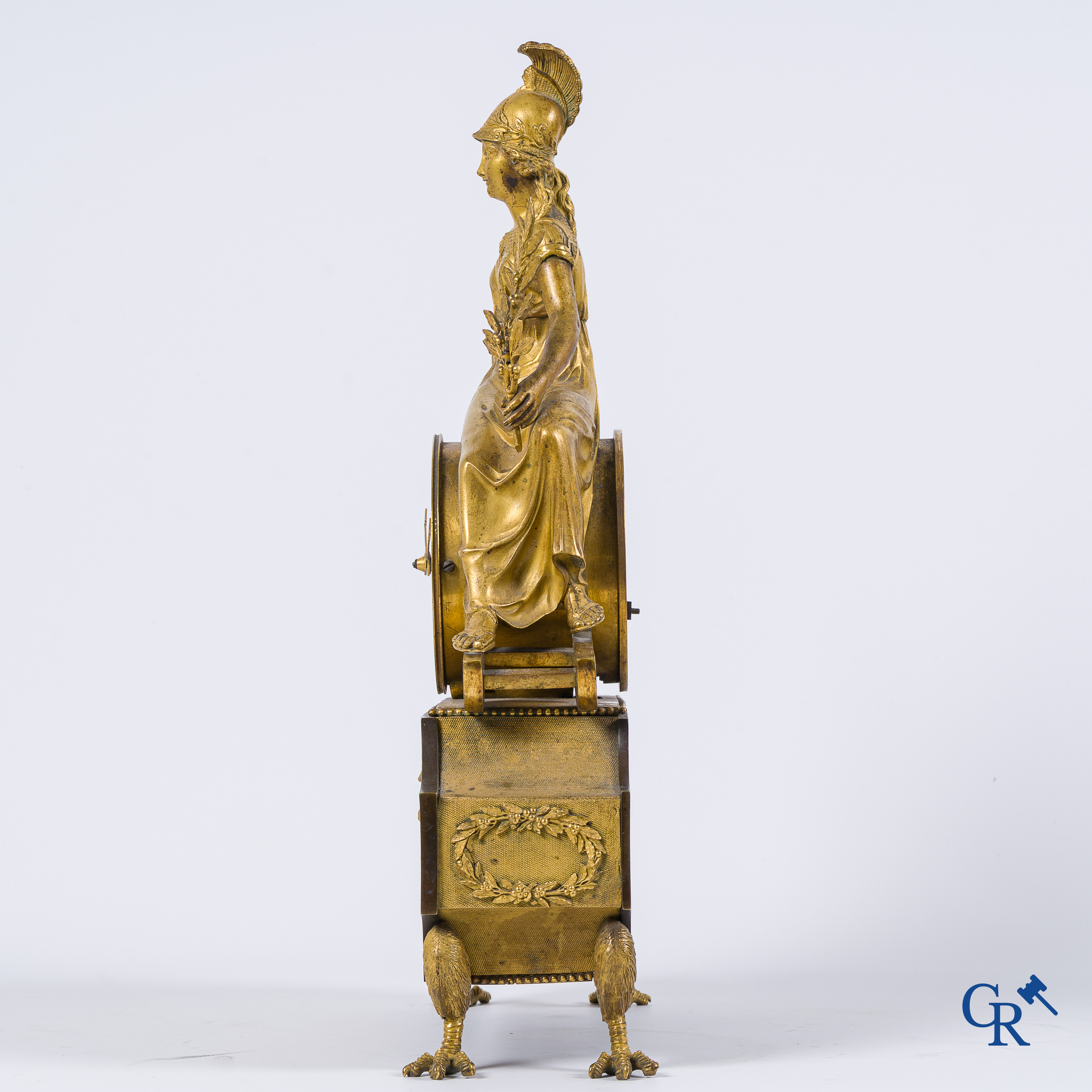 Deverberie & Sigisbert-François Michel. Pendule et paire d'aiguières en bronze finement ciselé et doré. Fin du XVIIIème siècle.