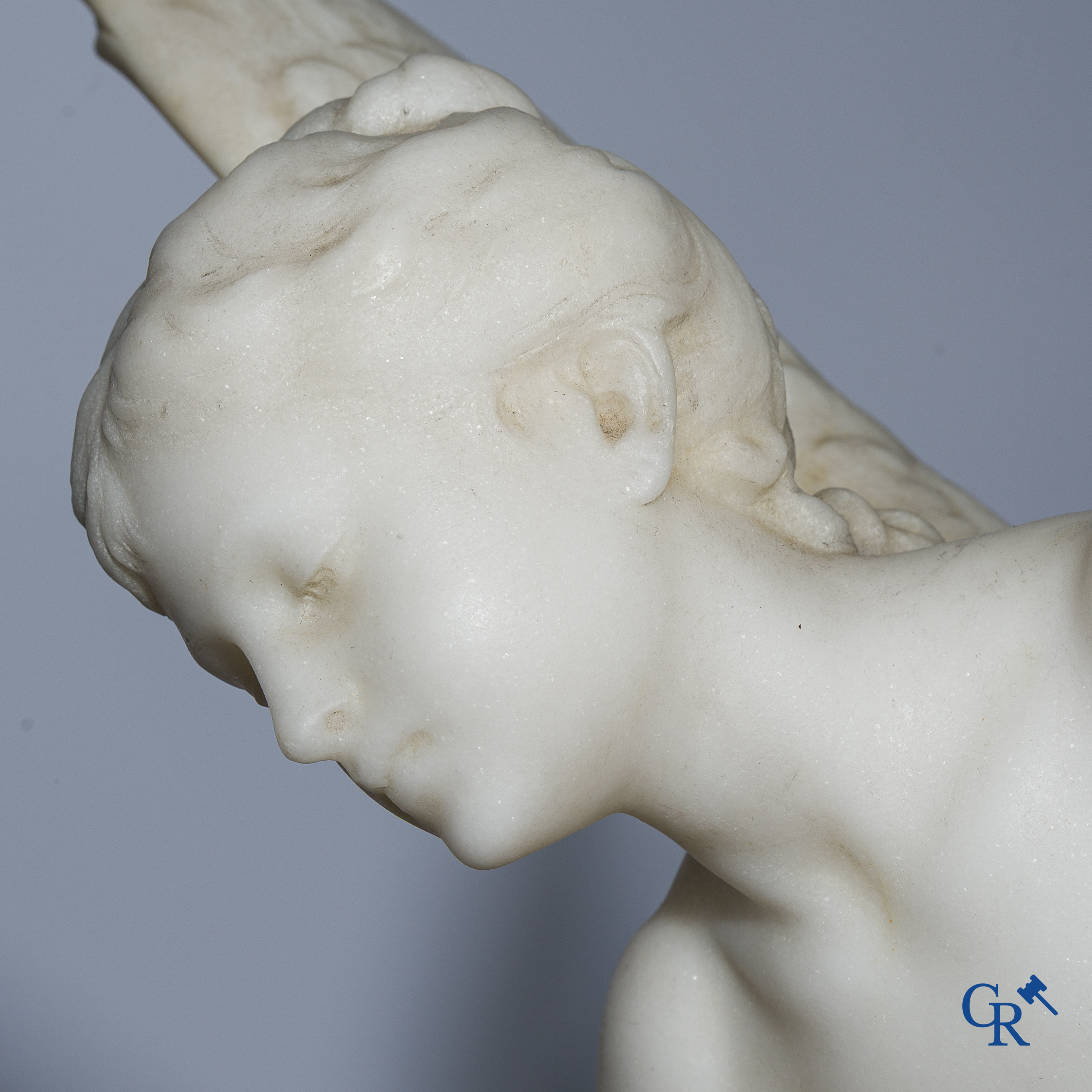 Mathurin Moreau (1822-1912) "Gevleugelde godin" Carrara marmer. Circa 1900.
