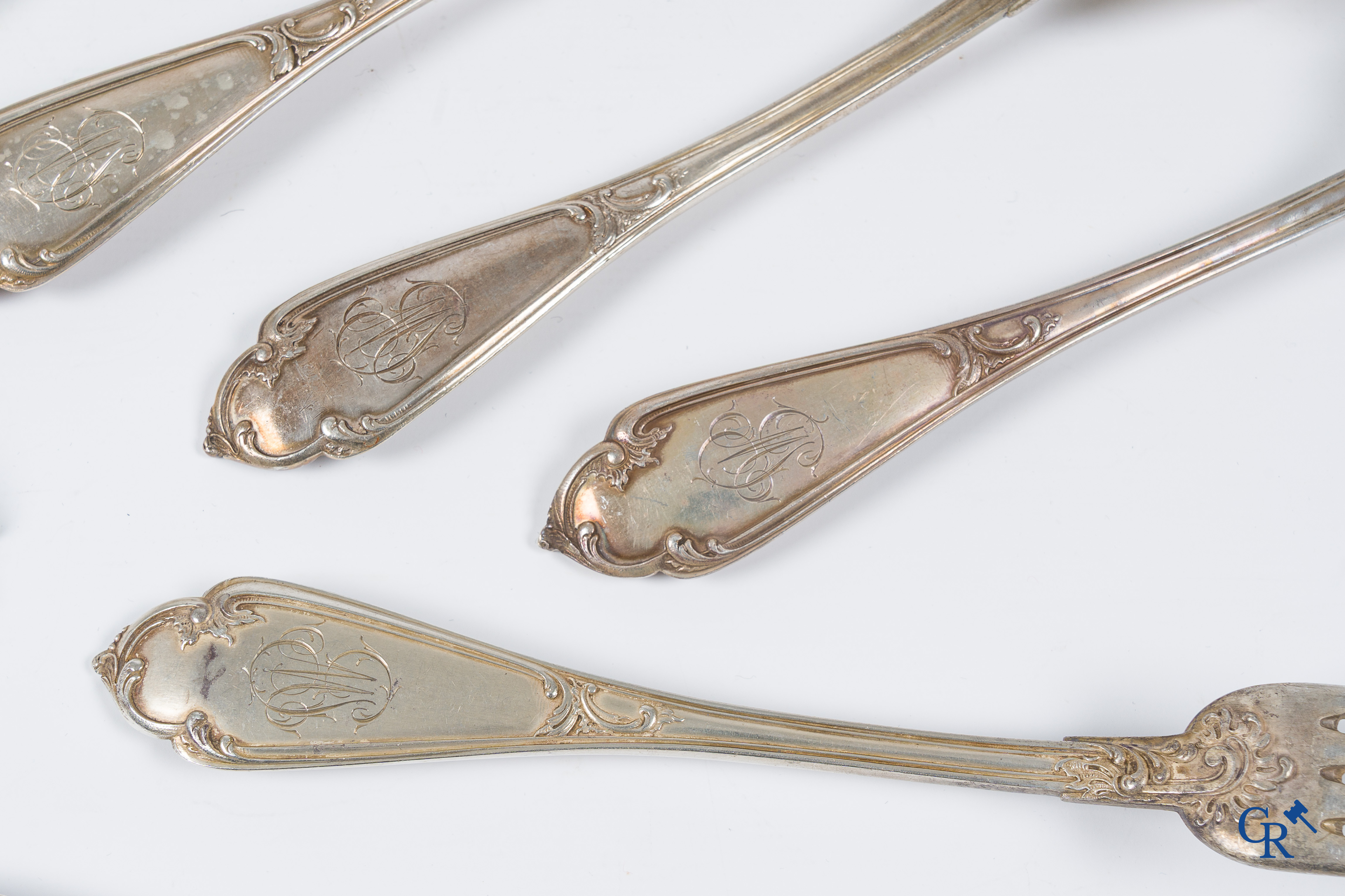 Argent. Lot avec couverts en argent 800°/00.