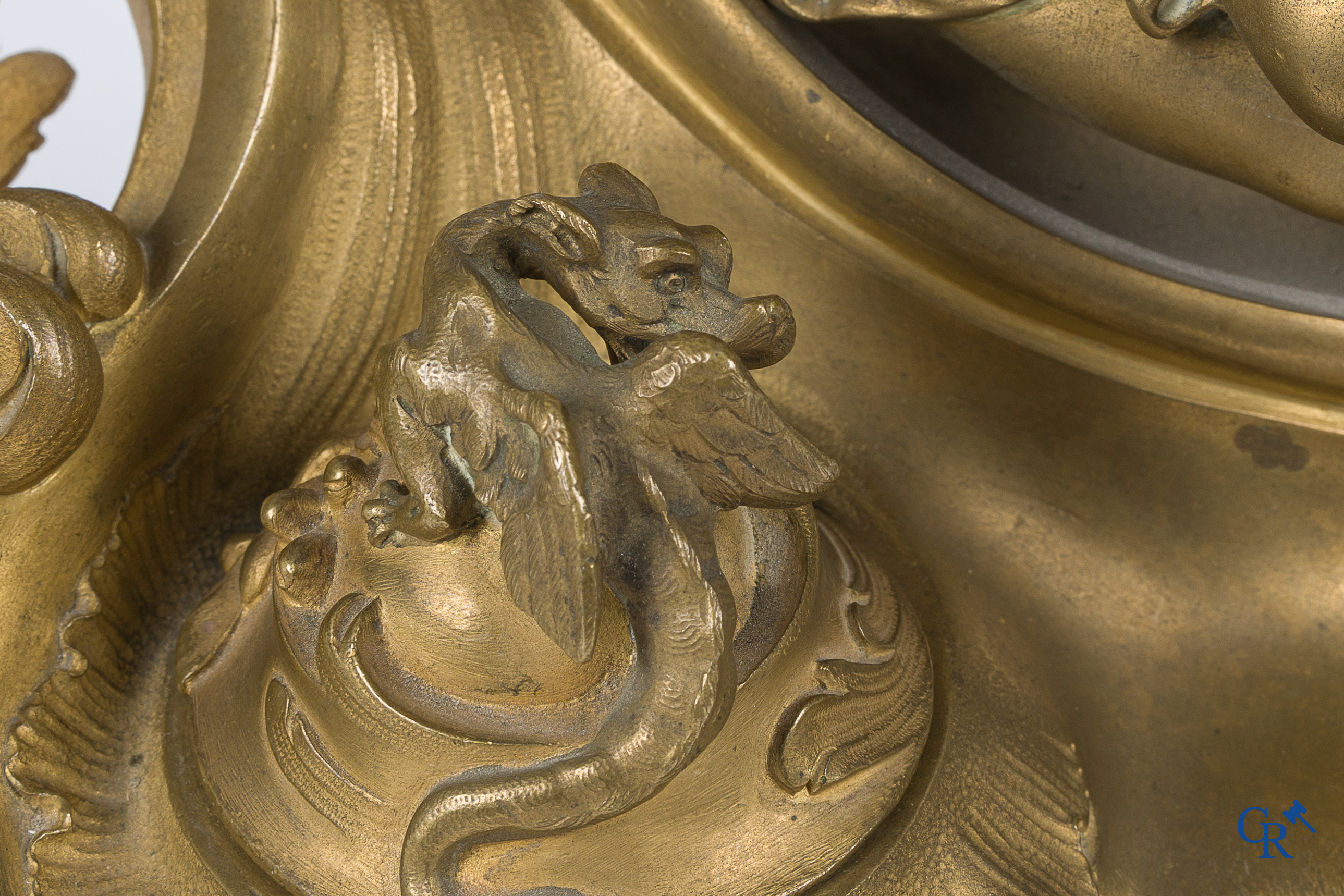 Ensemble de bureau ou encrier en bronze finement ciselé et doré. Style LXV. Epoque Napoléon III.