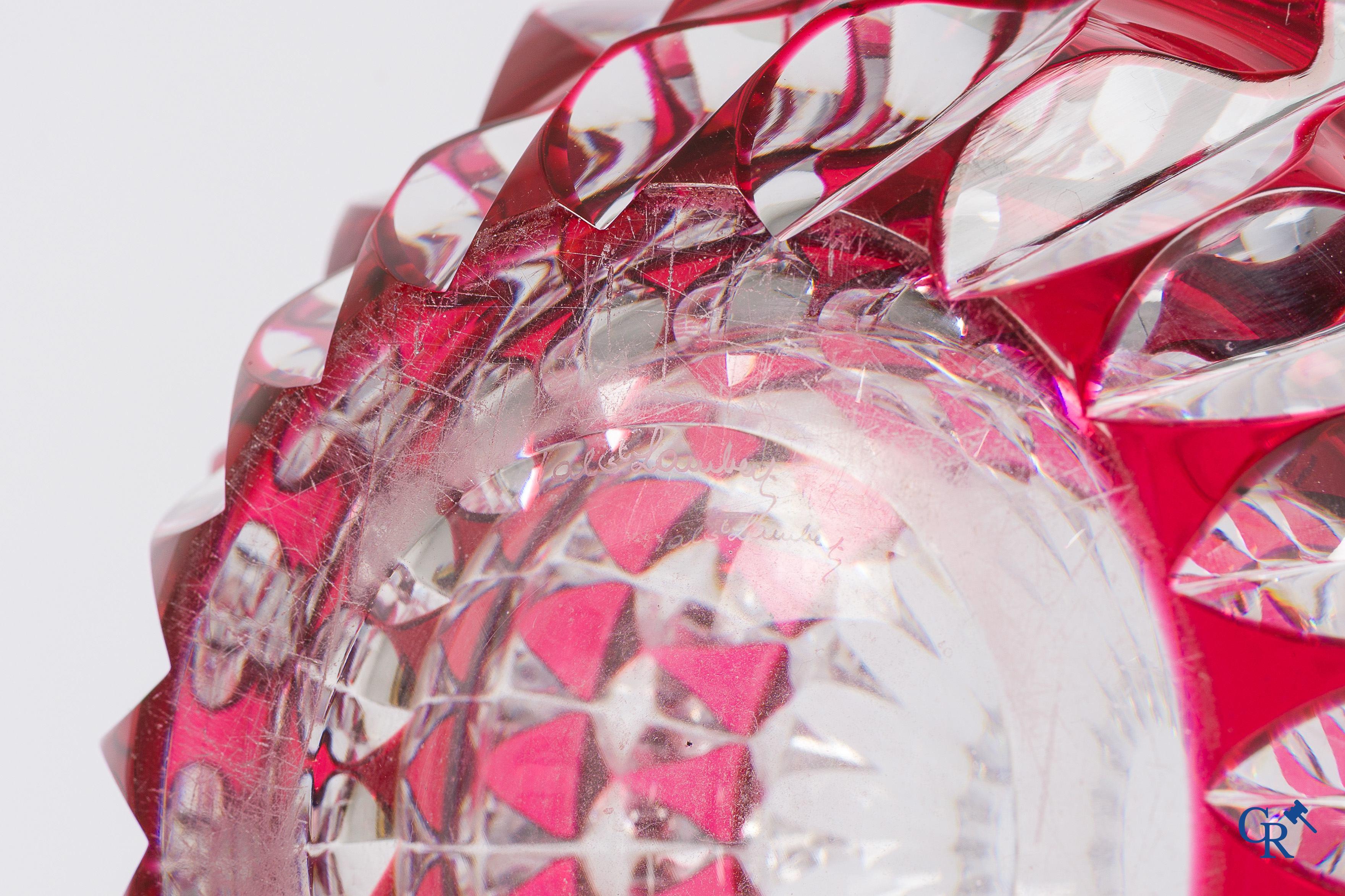 Val Saint Lambert. Vase Art déco et bonbonnière en cristal.