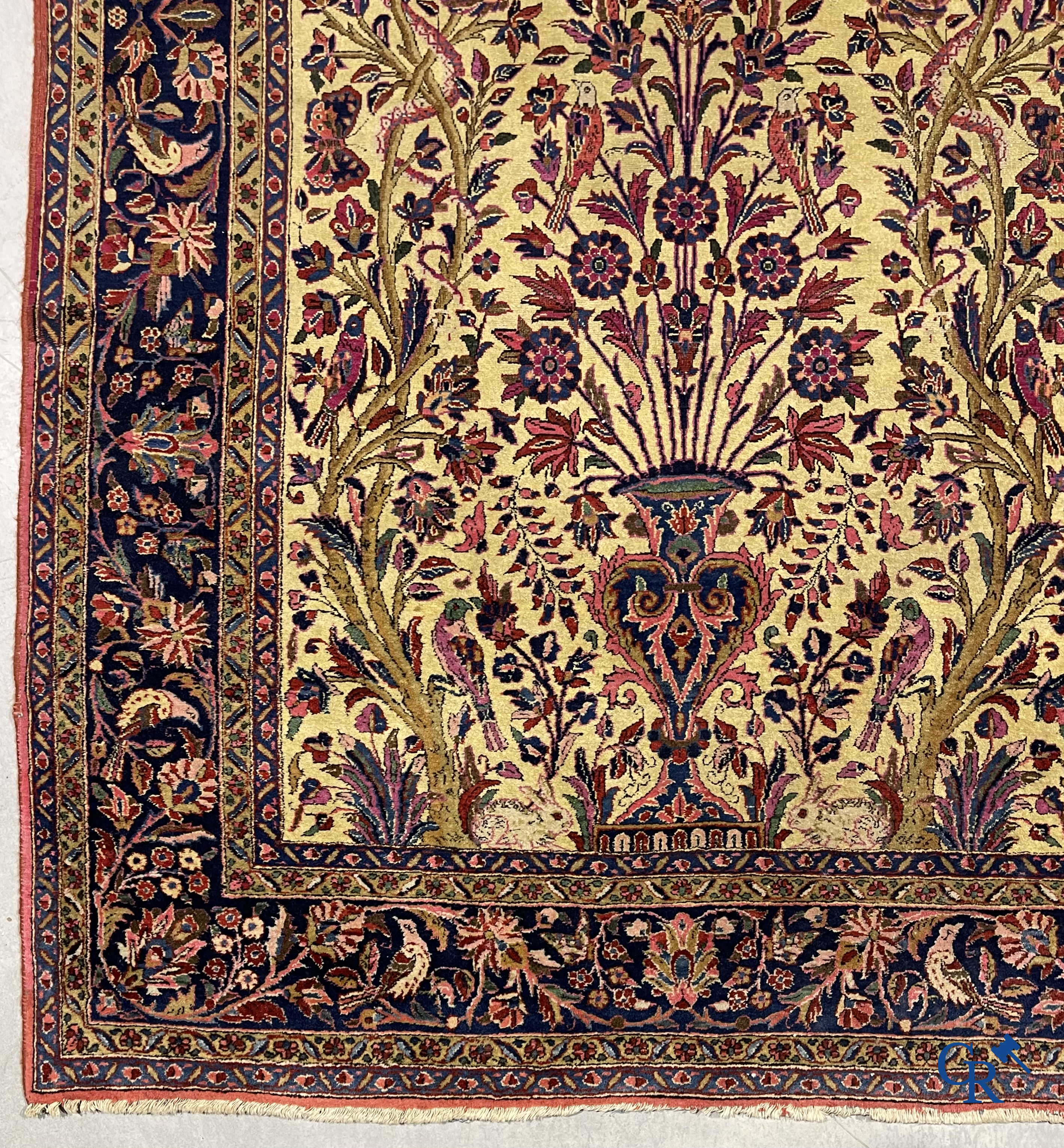 Tapis d'orient. Kashan. Tapis persan antique en soie avec motif arbre de vie.