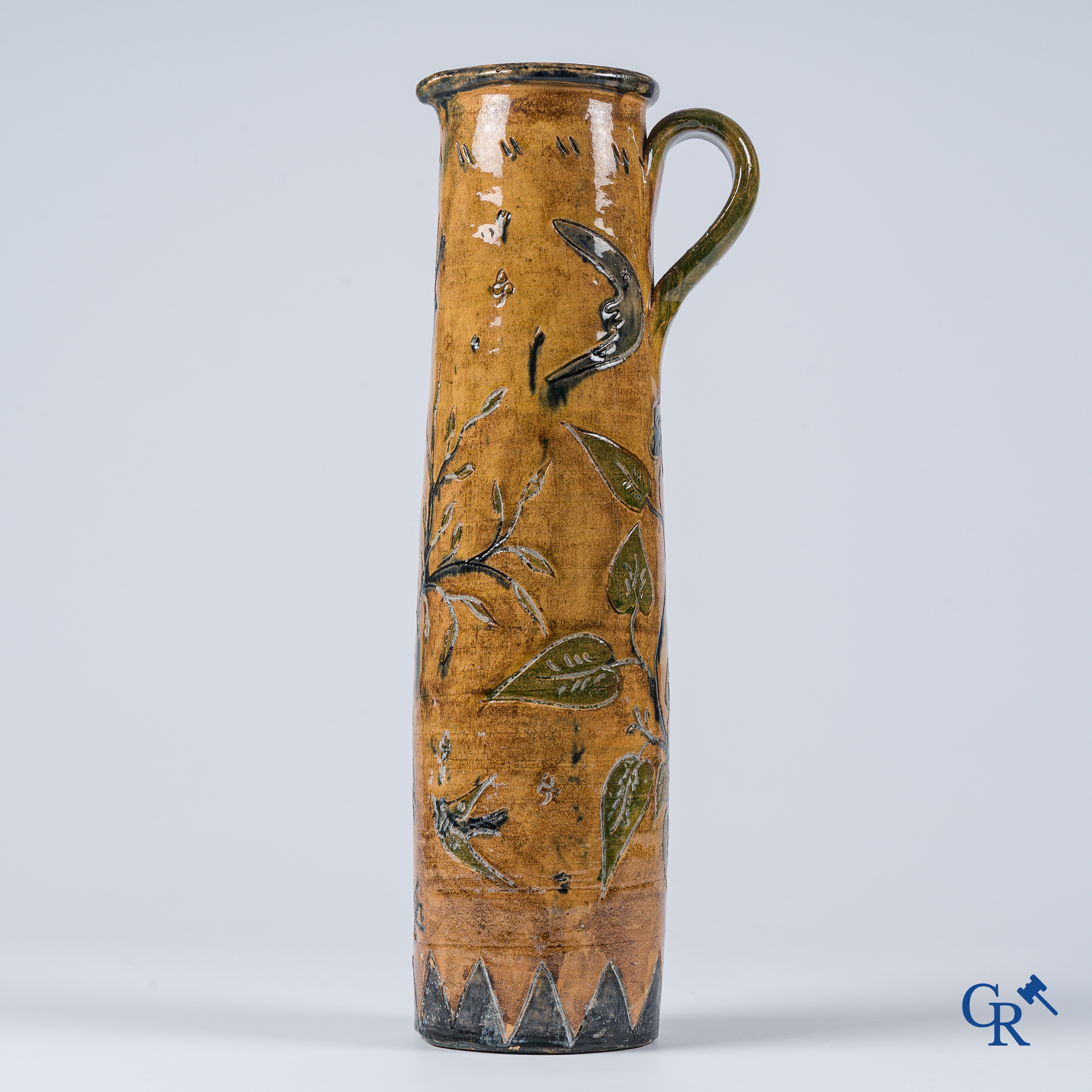 Poterie flamande. Ateliers Bourgoignie à Bredene. Vase Art Nouveau dit "Lange Nelle". Vers 1900.