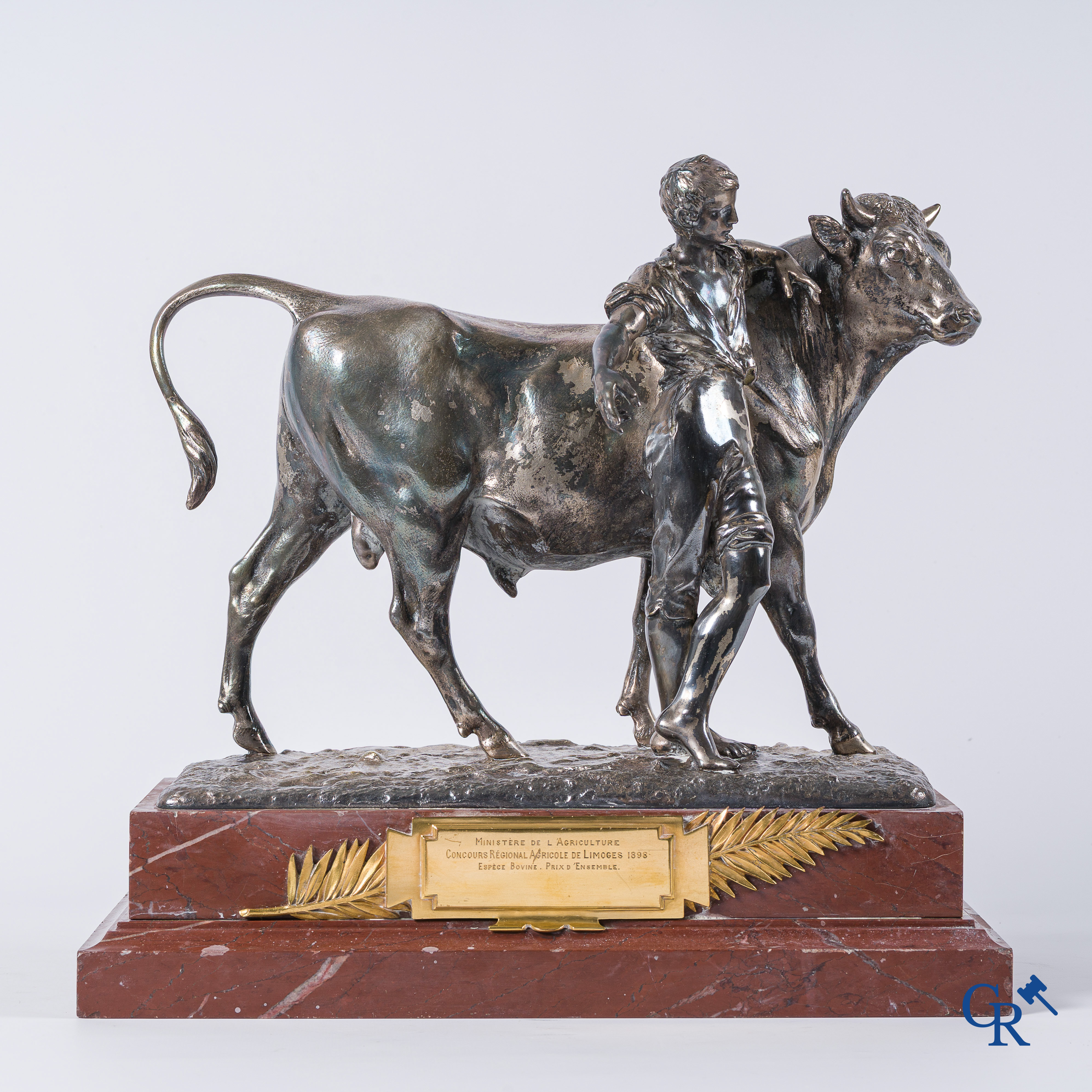 Christofle & Cie. Représentation en bronze argenté d'un éleveur de boeuf. Signé et numéroté. Fin du 19ème siècle.