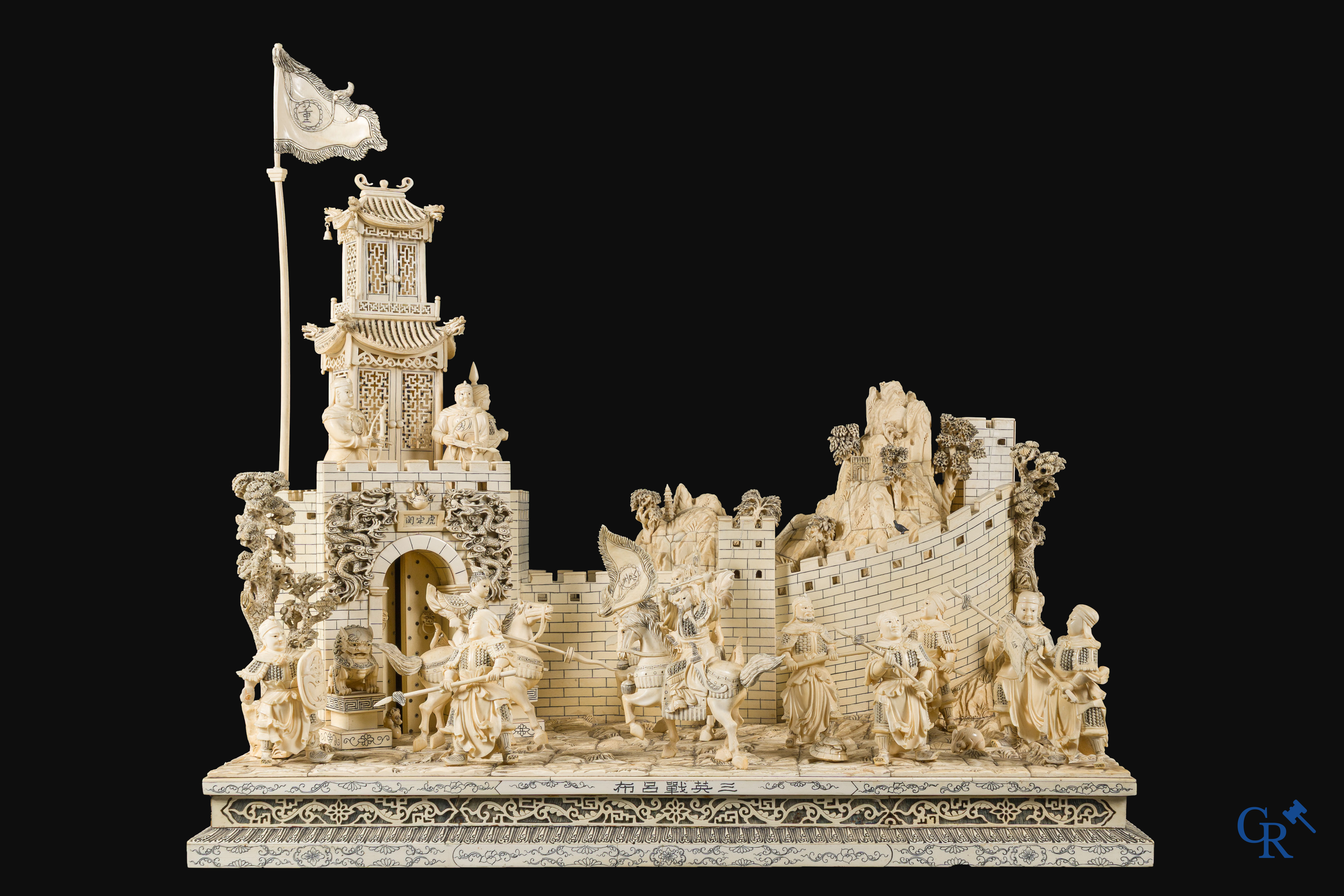 Aziatica, een grote Chinese groep in ivoor en hout. Late Qing-dynastie (1644-1912).