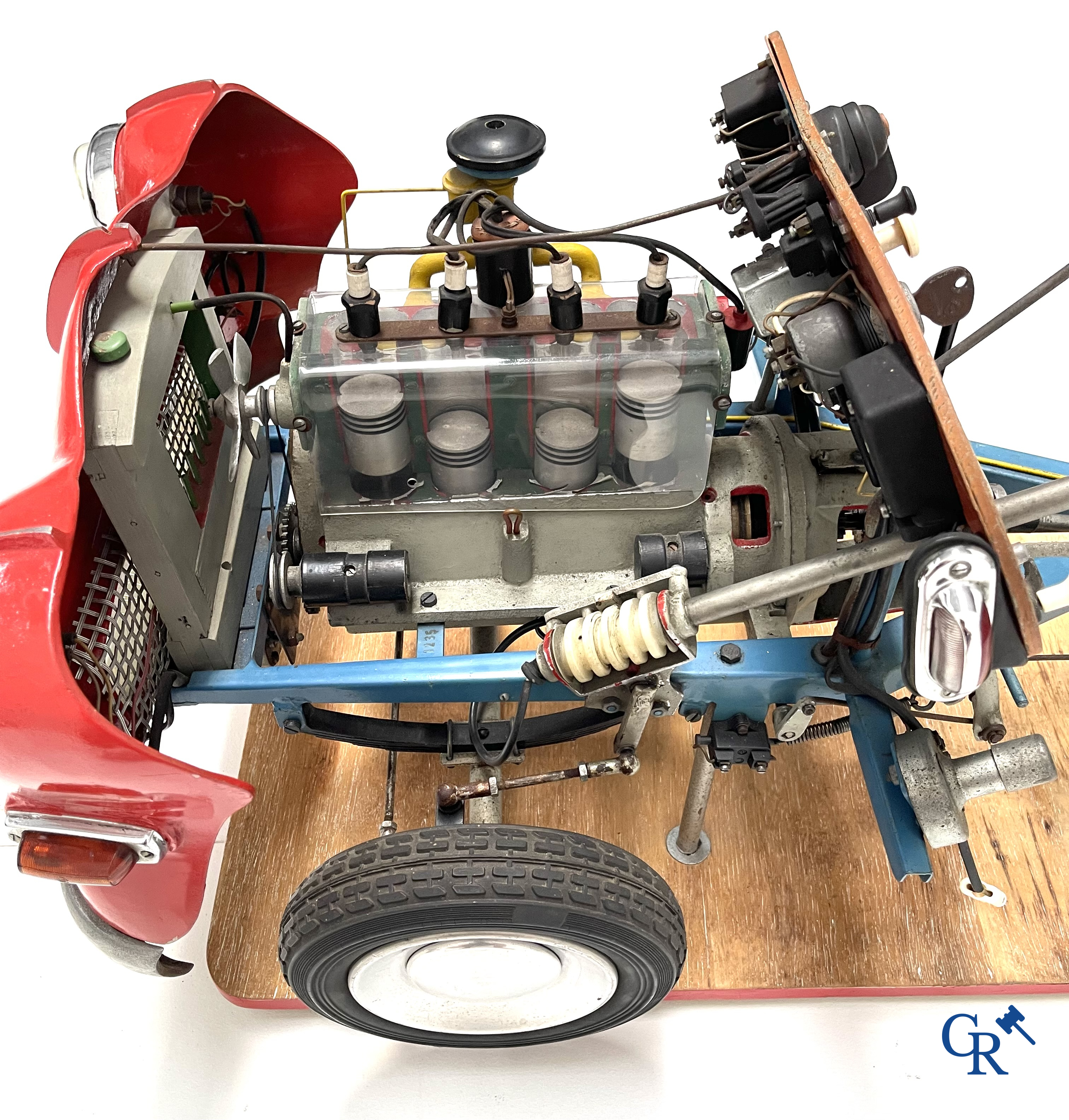 Verkehrs Verlag Remagen, a VVR-150 lesson model for car driving schools. Large model with mainly metal parts.