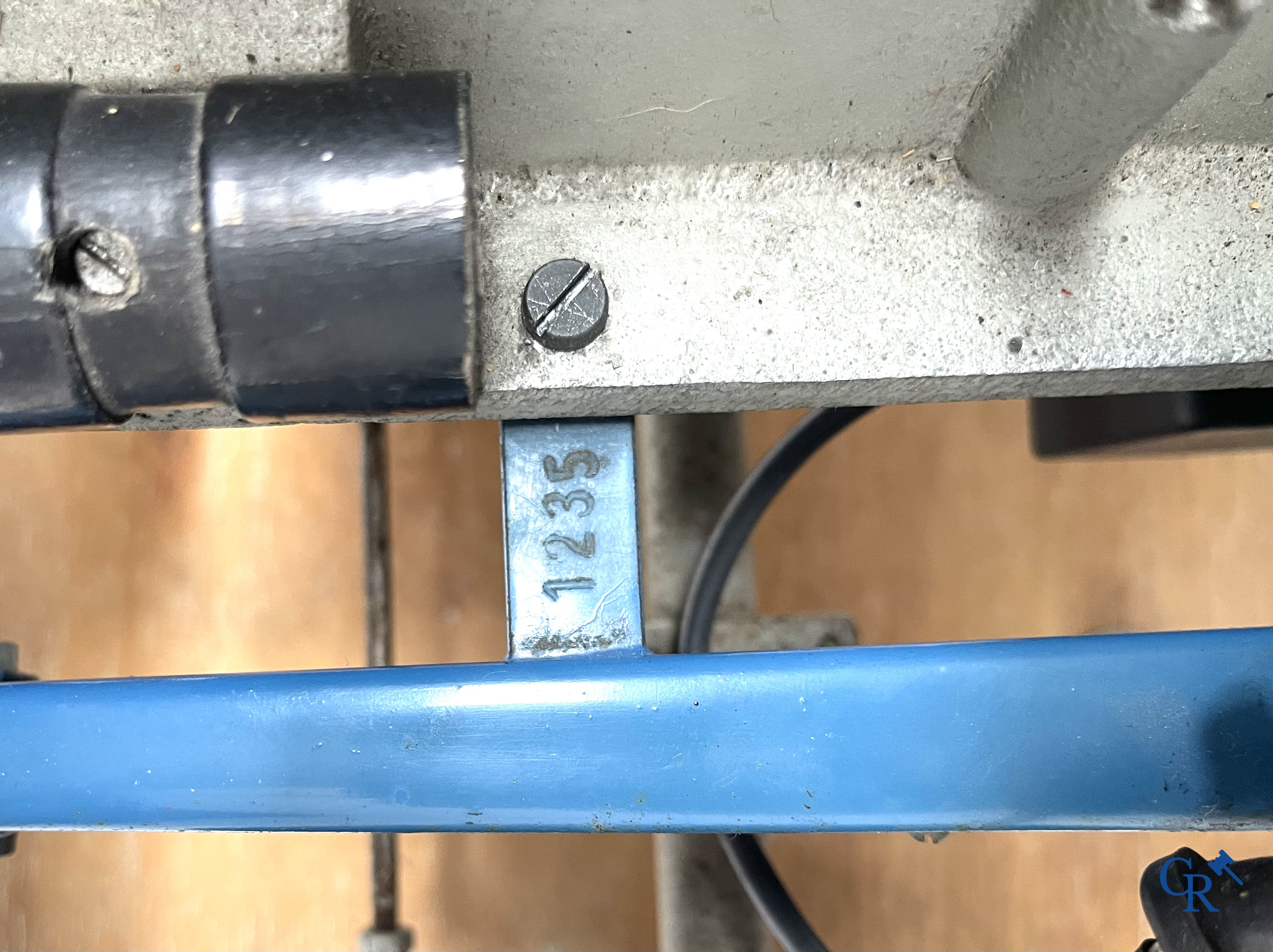 Verkehrs Verlag Remagen, a VVR-150 lesson model for car driving schools. Large model with mainly metal parts.