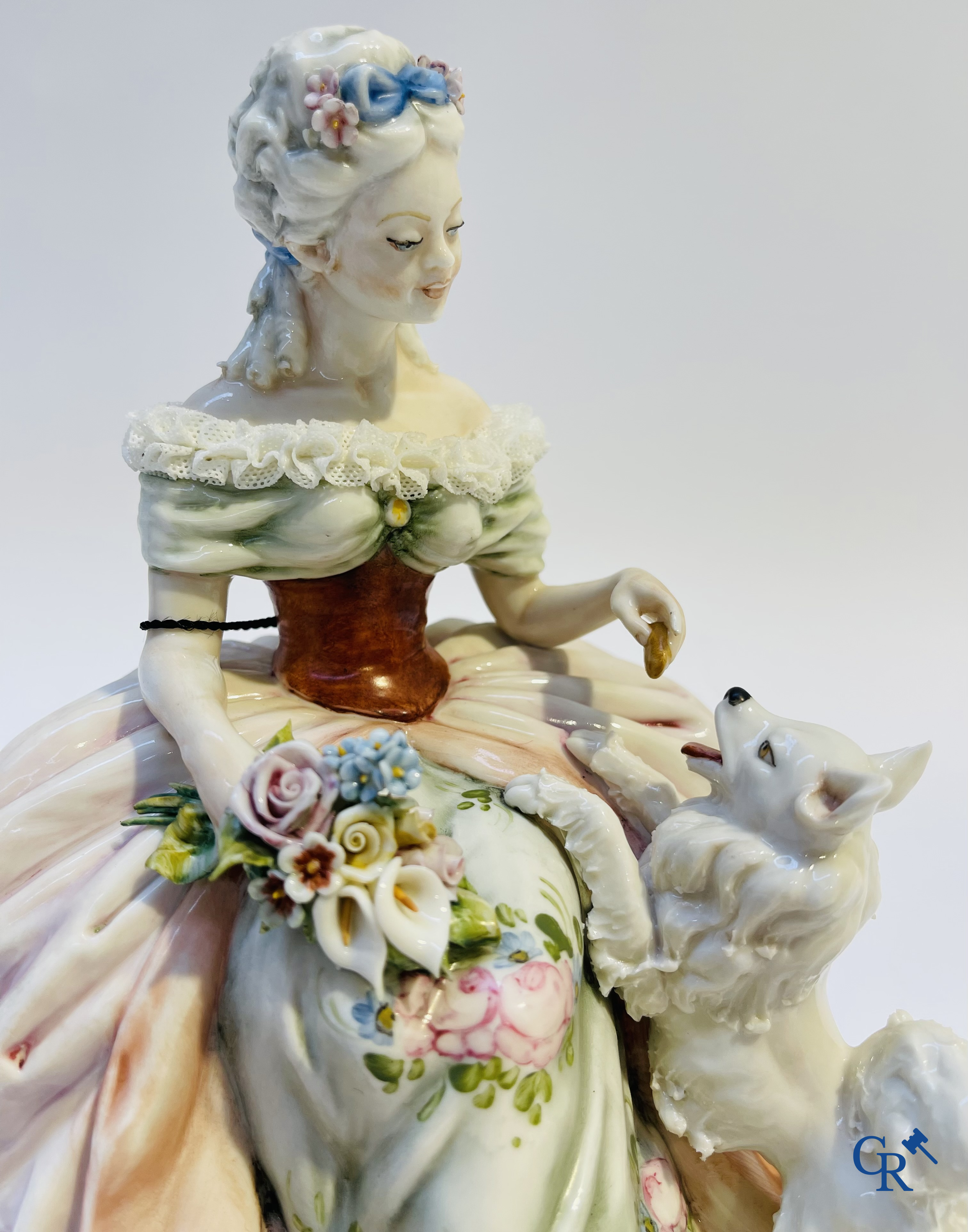 Porcelain: Capodimonte: 2 groups in Italian porcelain with lace.