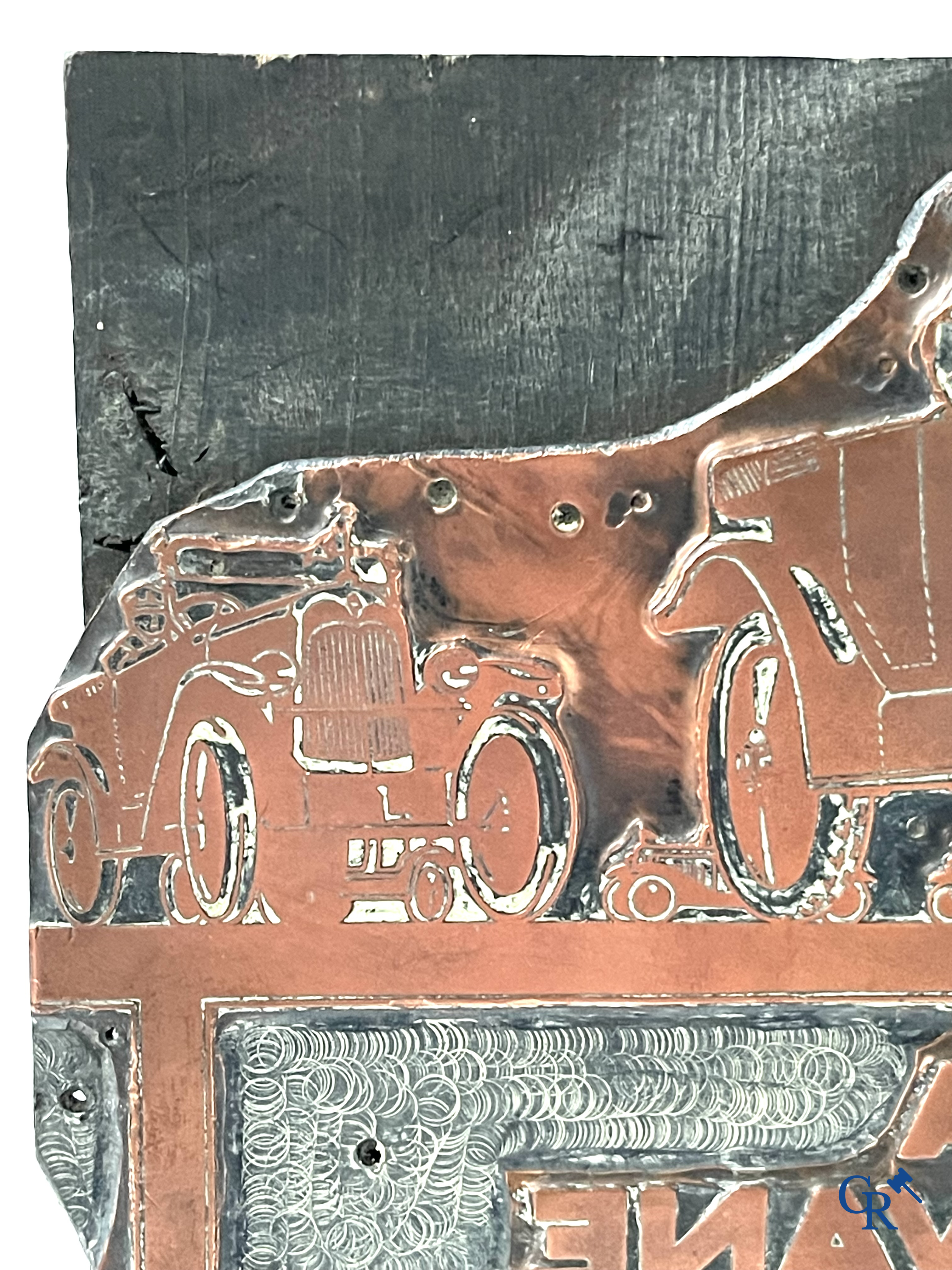 La Caravanne Citroën. Een etsplaat voor de expedities van de jaren '20 en '30 georganiseerd door André Citroën.