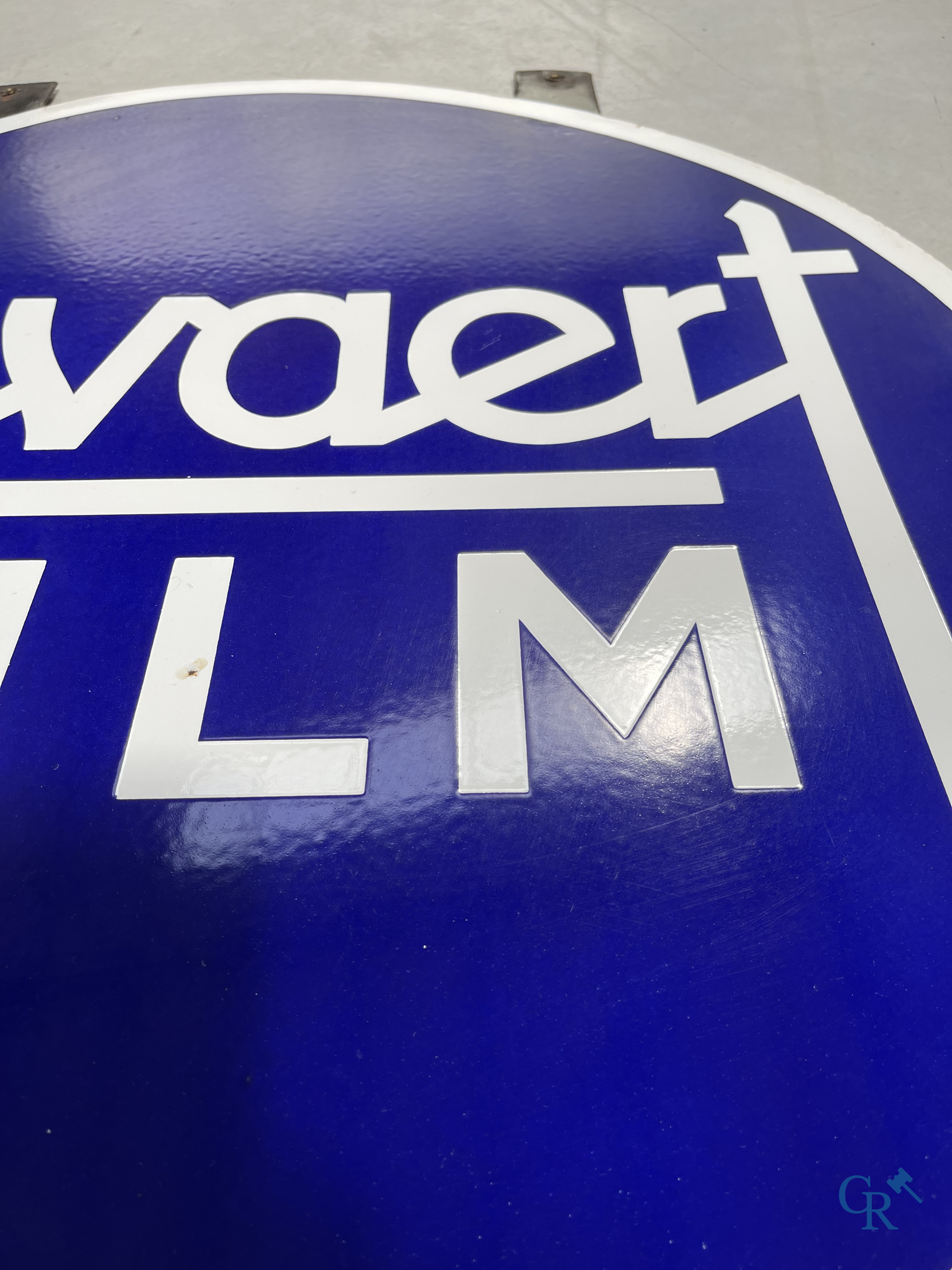 Gevaert film, dubbelzijdig emaille reclame bord. T.P. Bruxelles 1953.