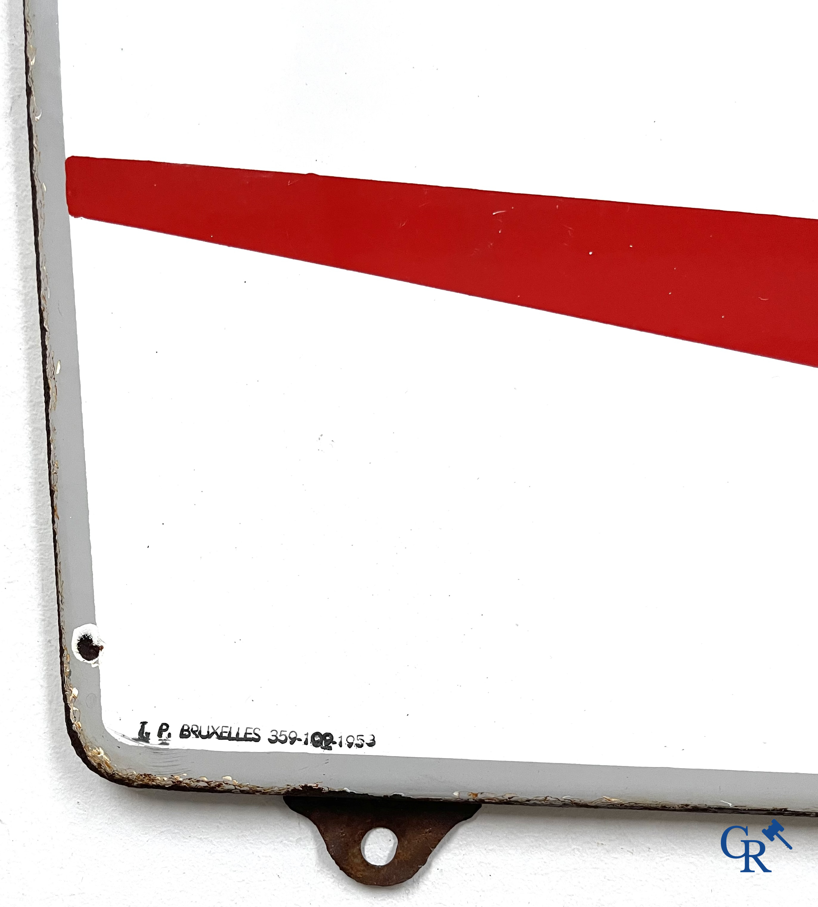 Mobiloil, Enamel advertising sign with grey border and the Mobiloil Pegasus. Emaillerie Belge, T.P. Bruxelles 1953.