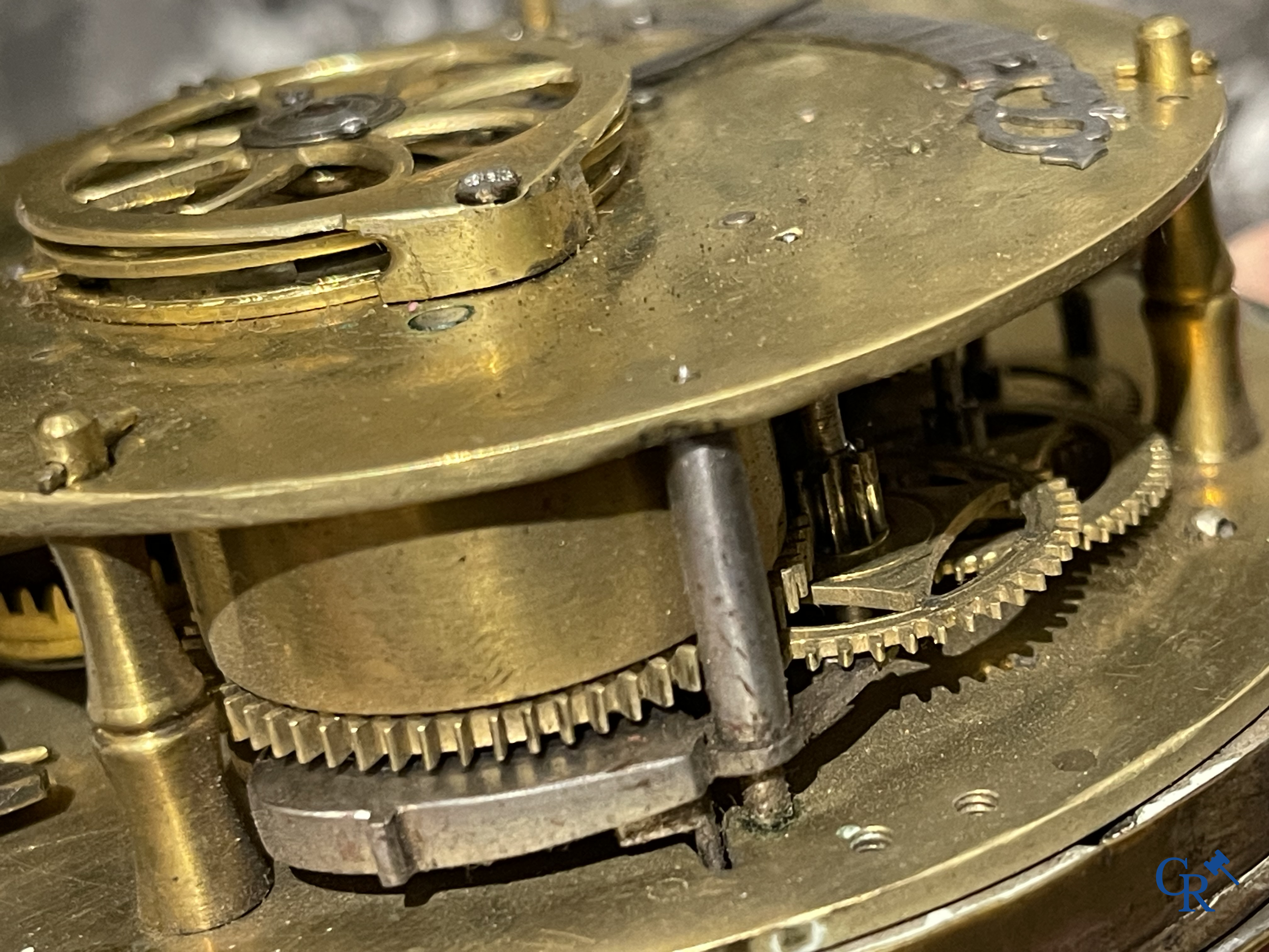 Clocks and watches. Montre de carosse. Large carriage watch with engraved and perforated case. France 17th century.
