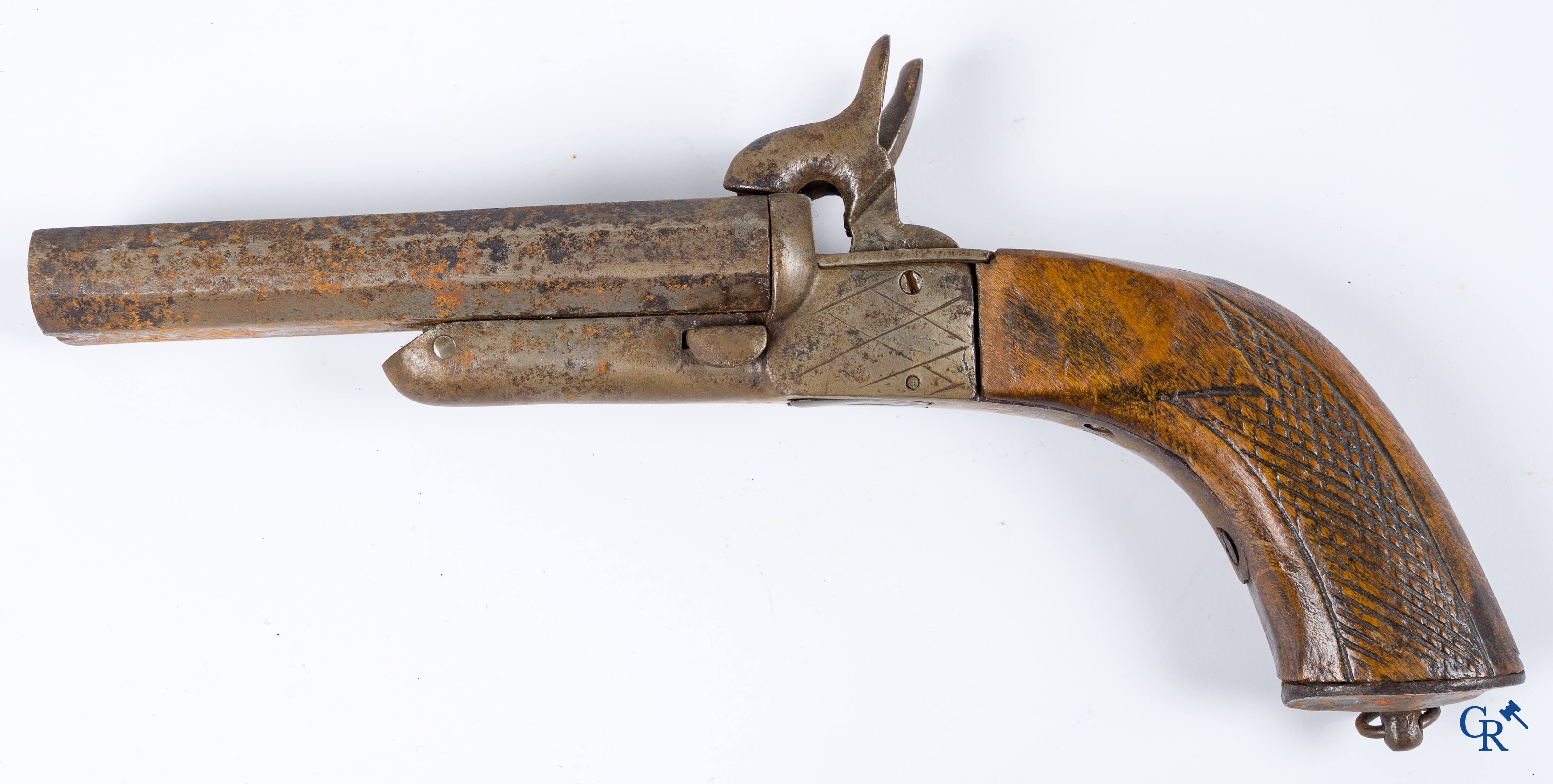 A lot of 4 antique percussion pistols. Early 19th century.