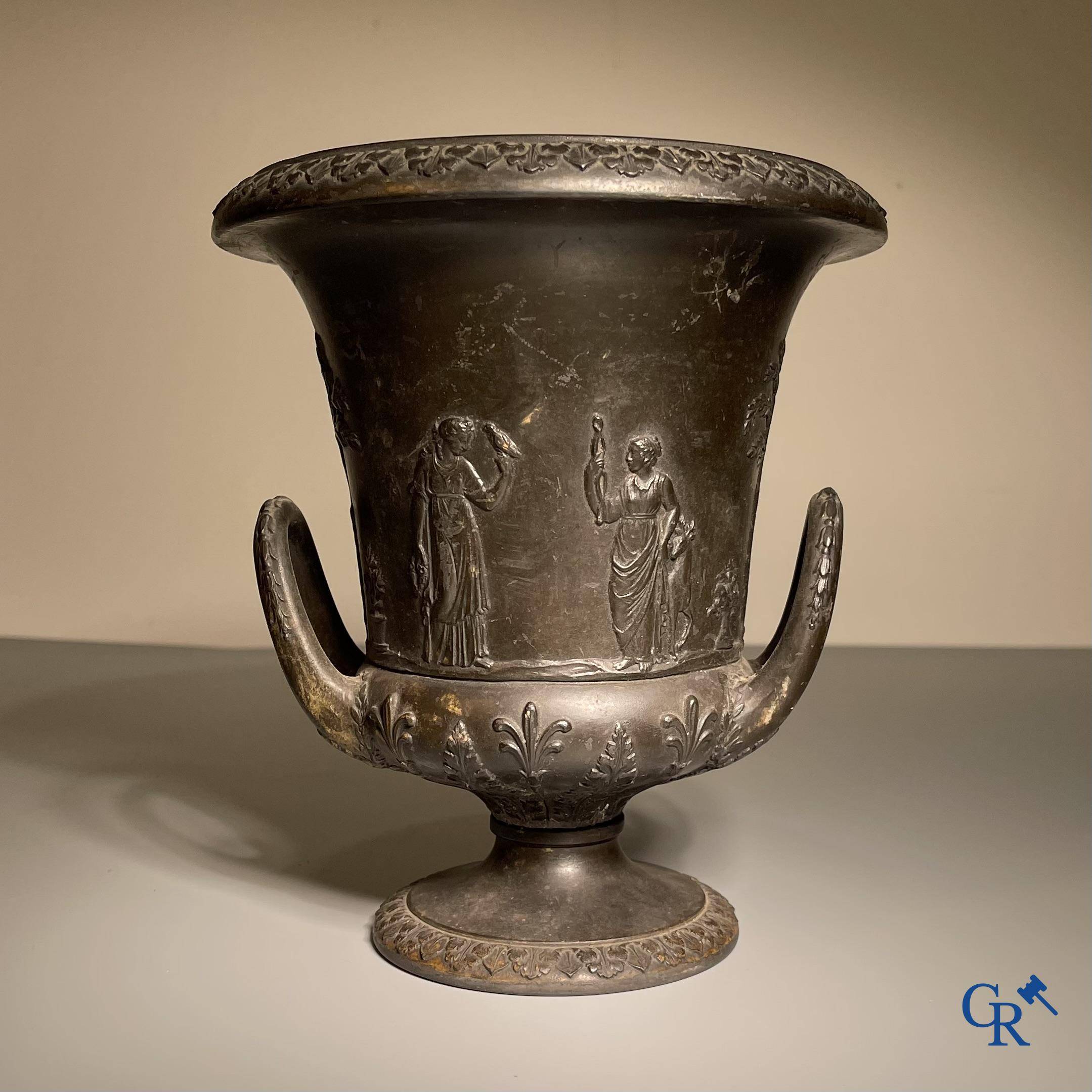 Wedgwood, a late 18th century Medici vase in black basalt.