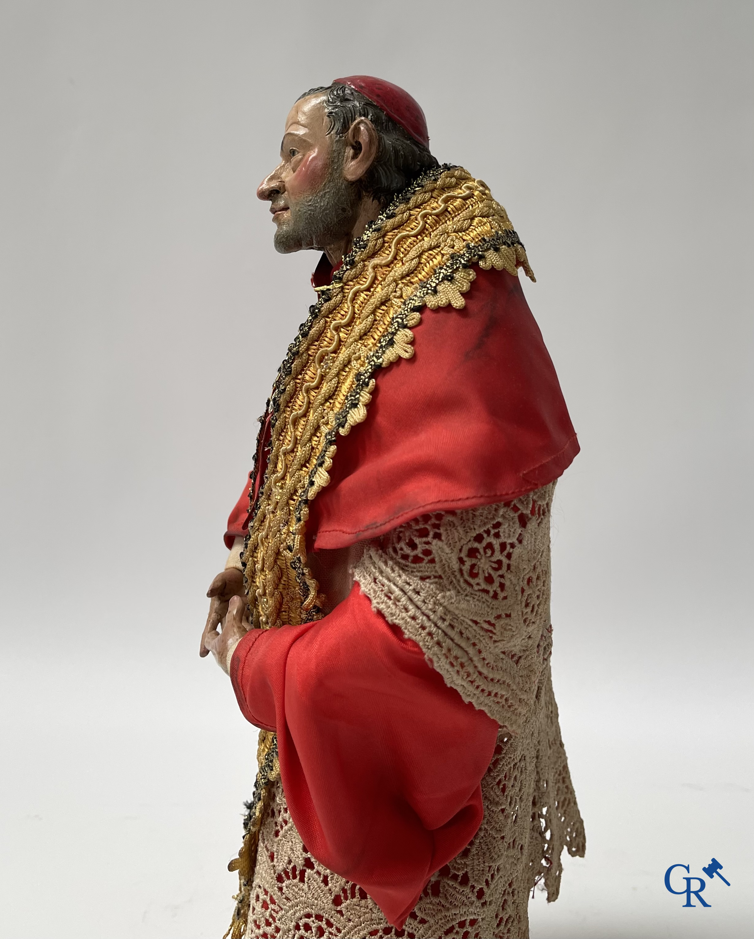 Religious objects, A pair of large Neapolitan santons with glass eyes. 19th century.