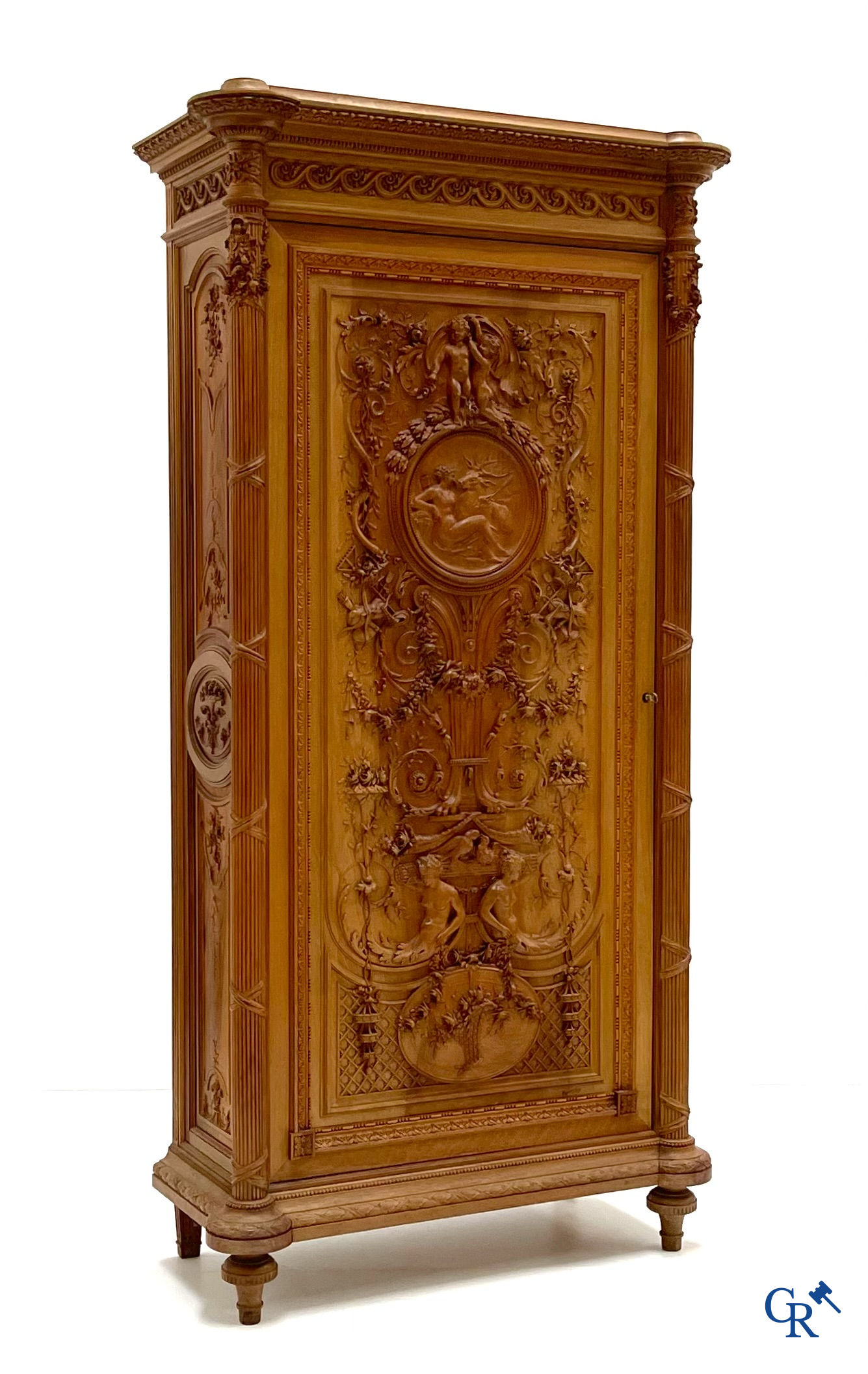 Cazanave Frères à Carcassonne. A rich and finely carved piece of furniture in LXVI style.