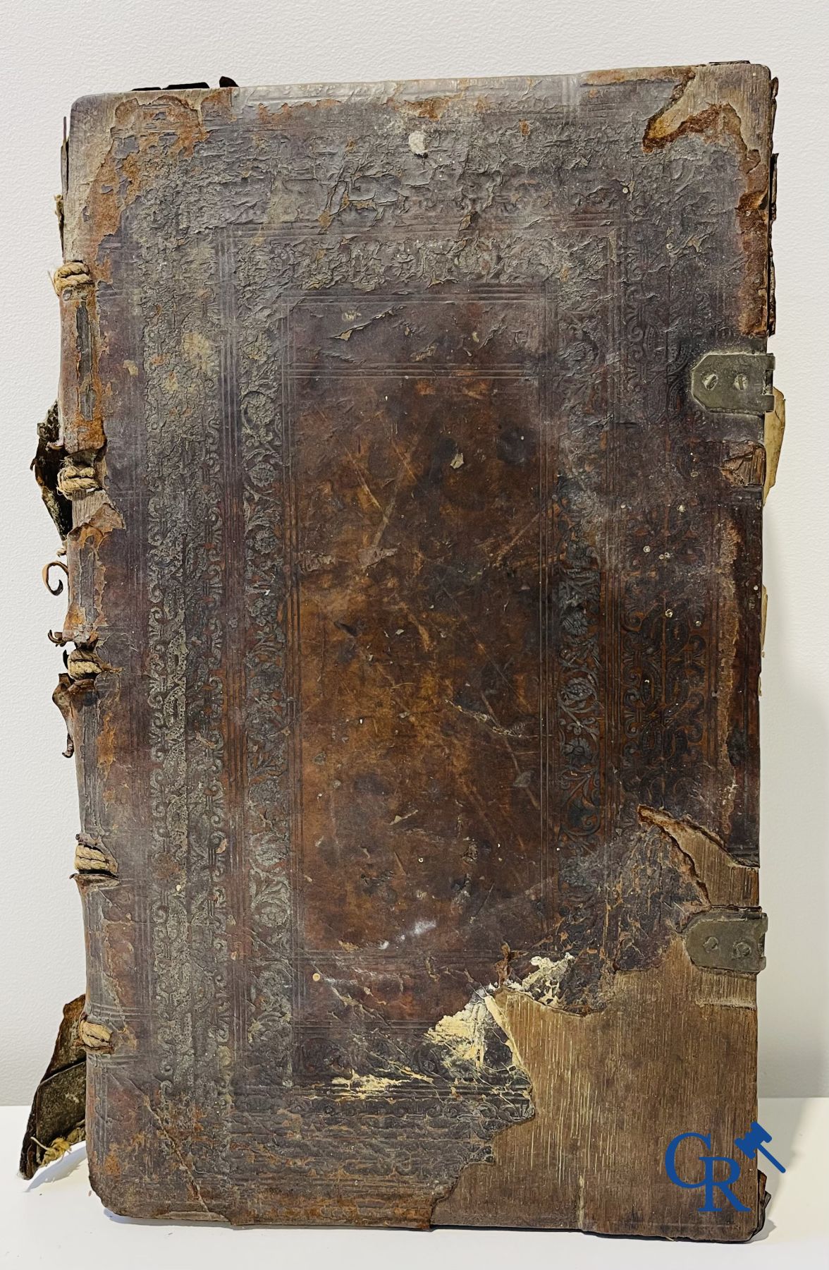 Oude boekdrukken: Pedro de Ribadeneira, Heribert Rosweyde, P. Andreas De Boeye. Antwerpen 1665 en 1631.