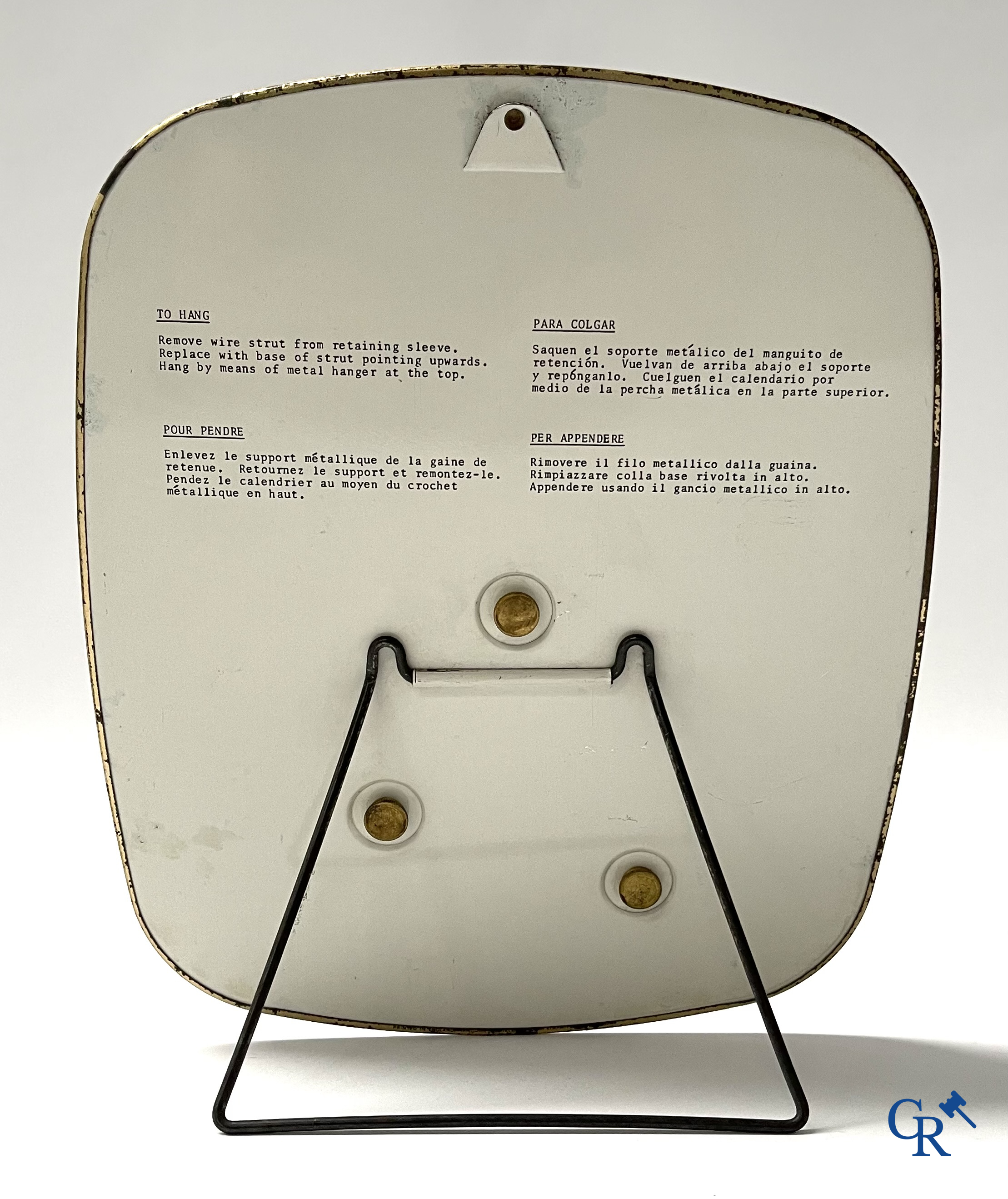 Johnnie Walker, un calendrier publicitaire en tôle lithographiée. Années '50.