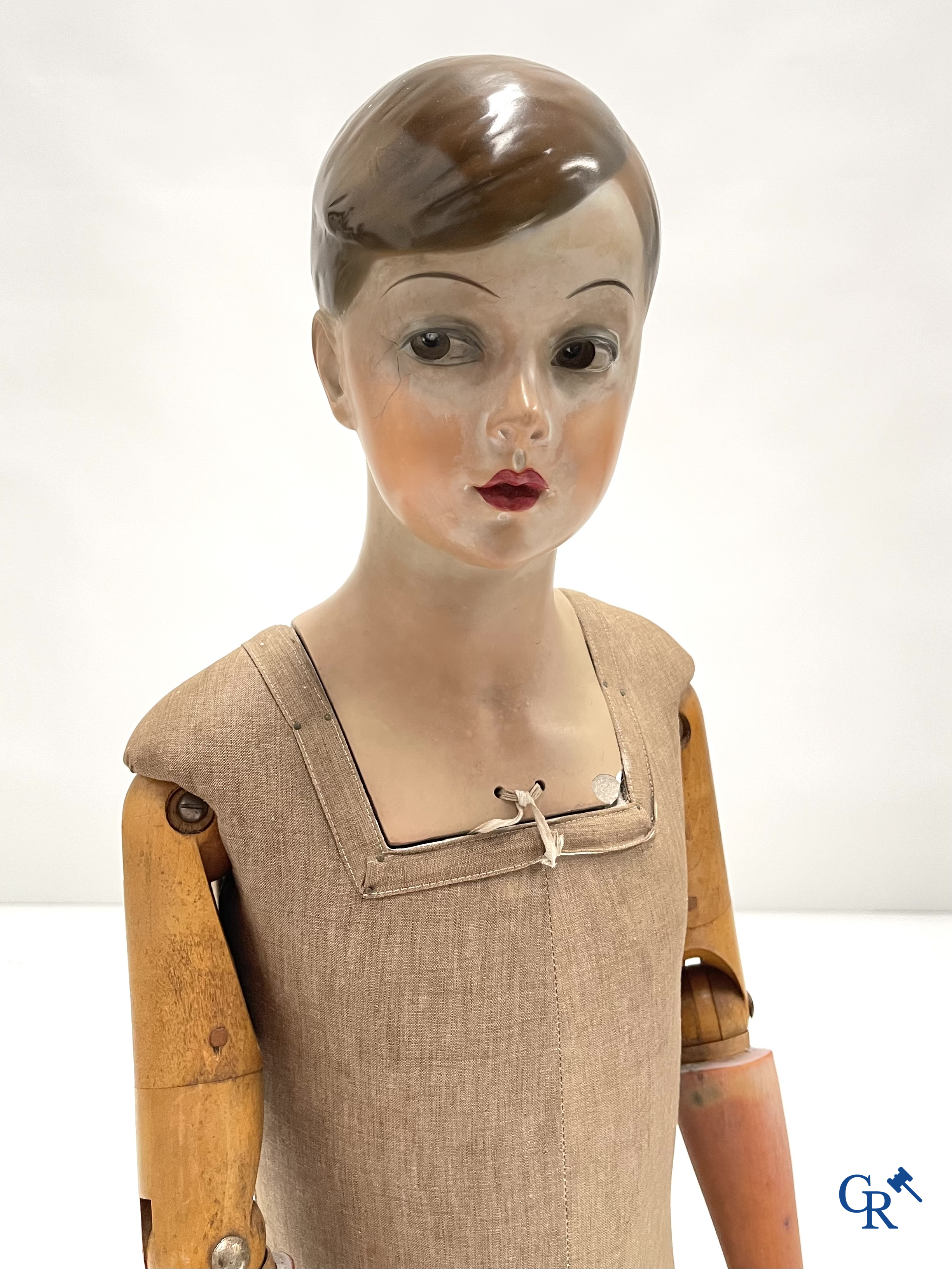 Siegel Paris, Art Deco mannequin of a girl with plaster head. 1920's-1930's. Marked Siégel Paris.