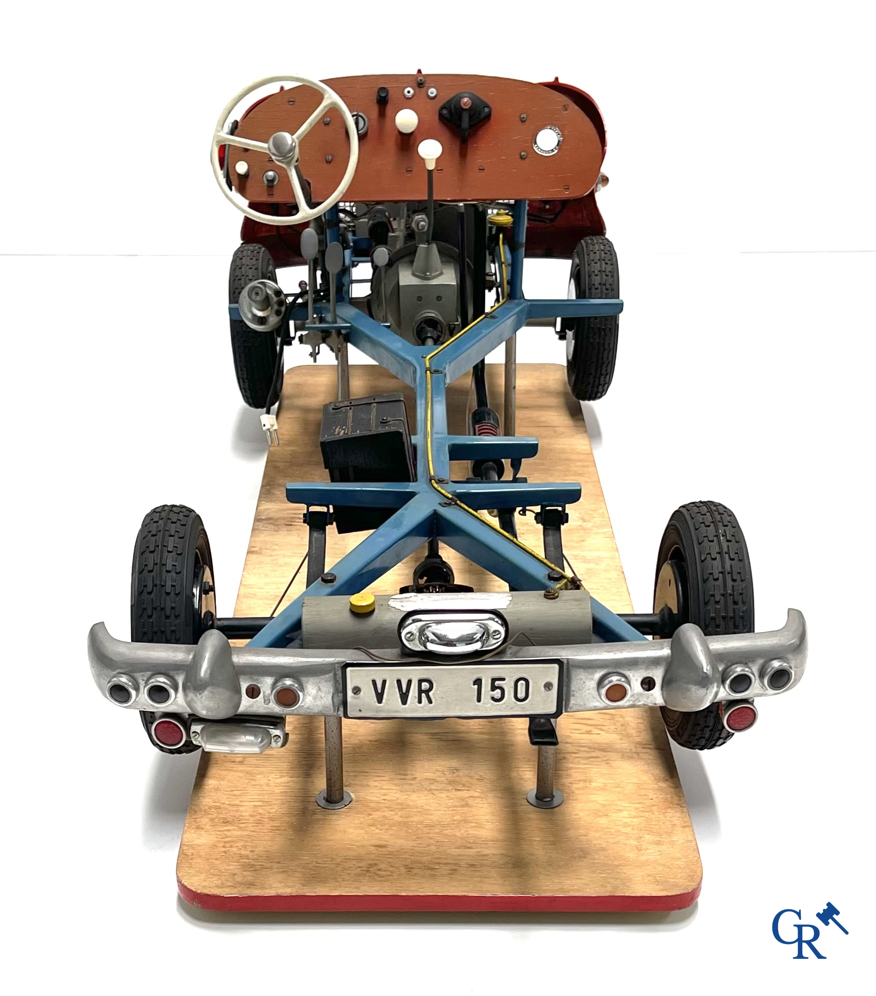 Verkehrs Verlag Remagen, a VVR-150 lesson model for car driving schools. Large model with mainly metal parts.