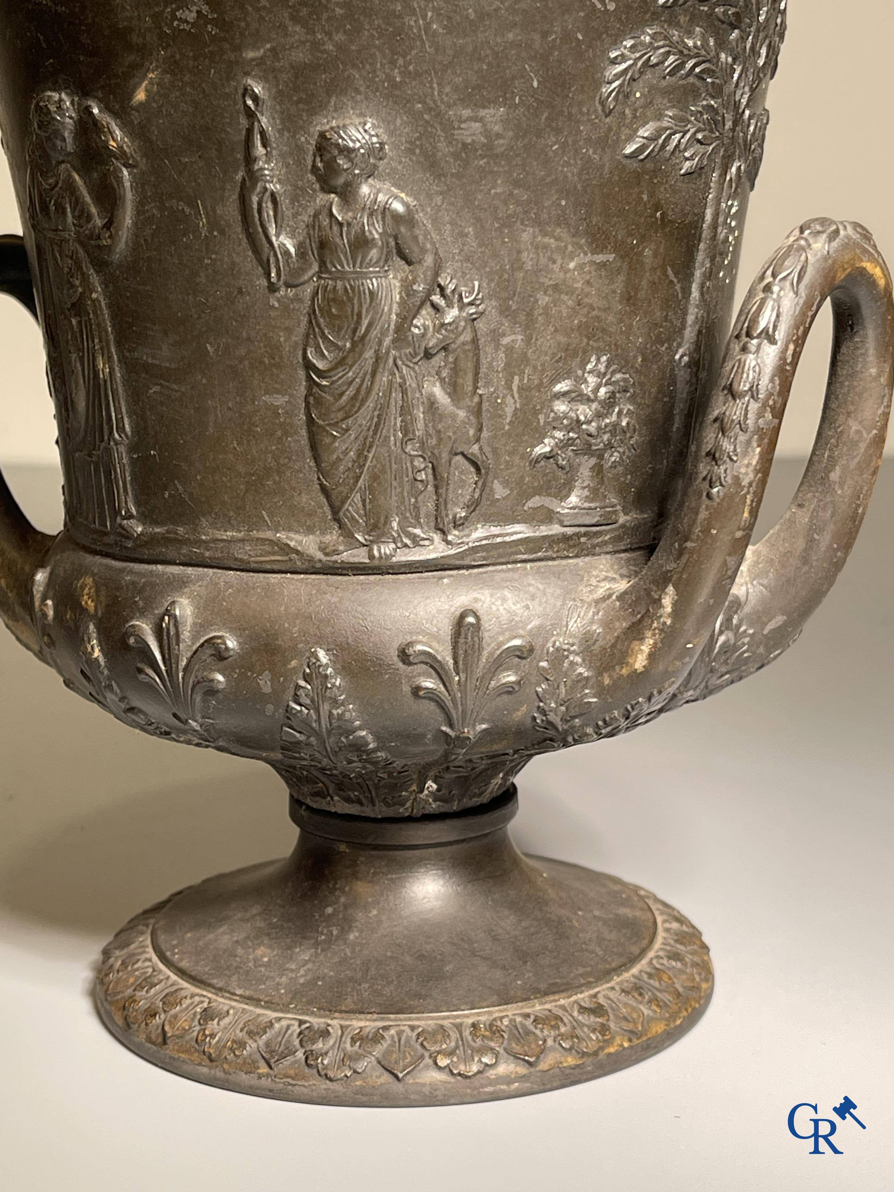 Wedgwood, a late 18th century Medici vase in black basalt.