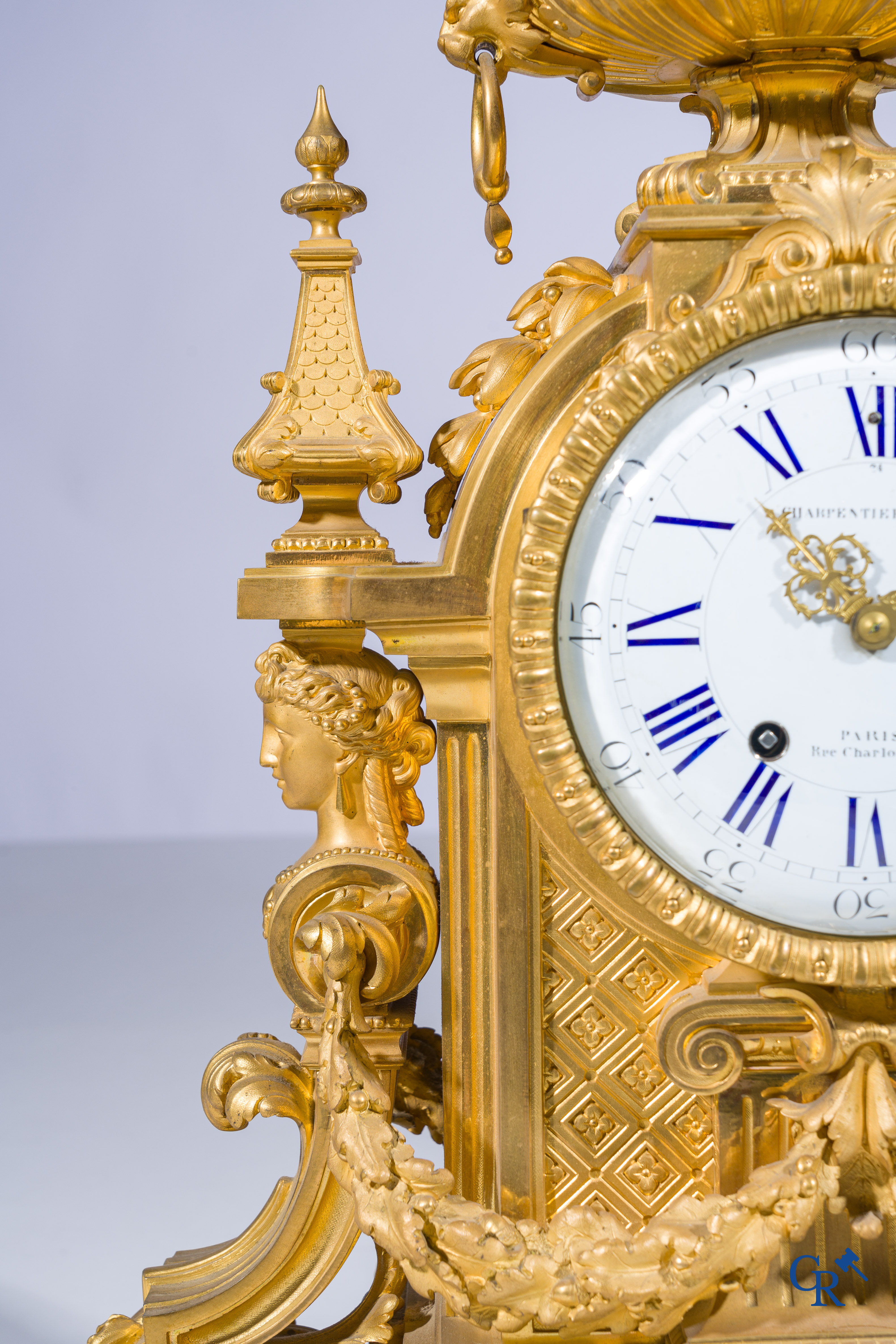 Charpentier & Cie, een imposante 3-delige schouwgarnituur in LXVI-stijl. Napoleon III-periode.