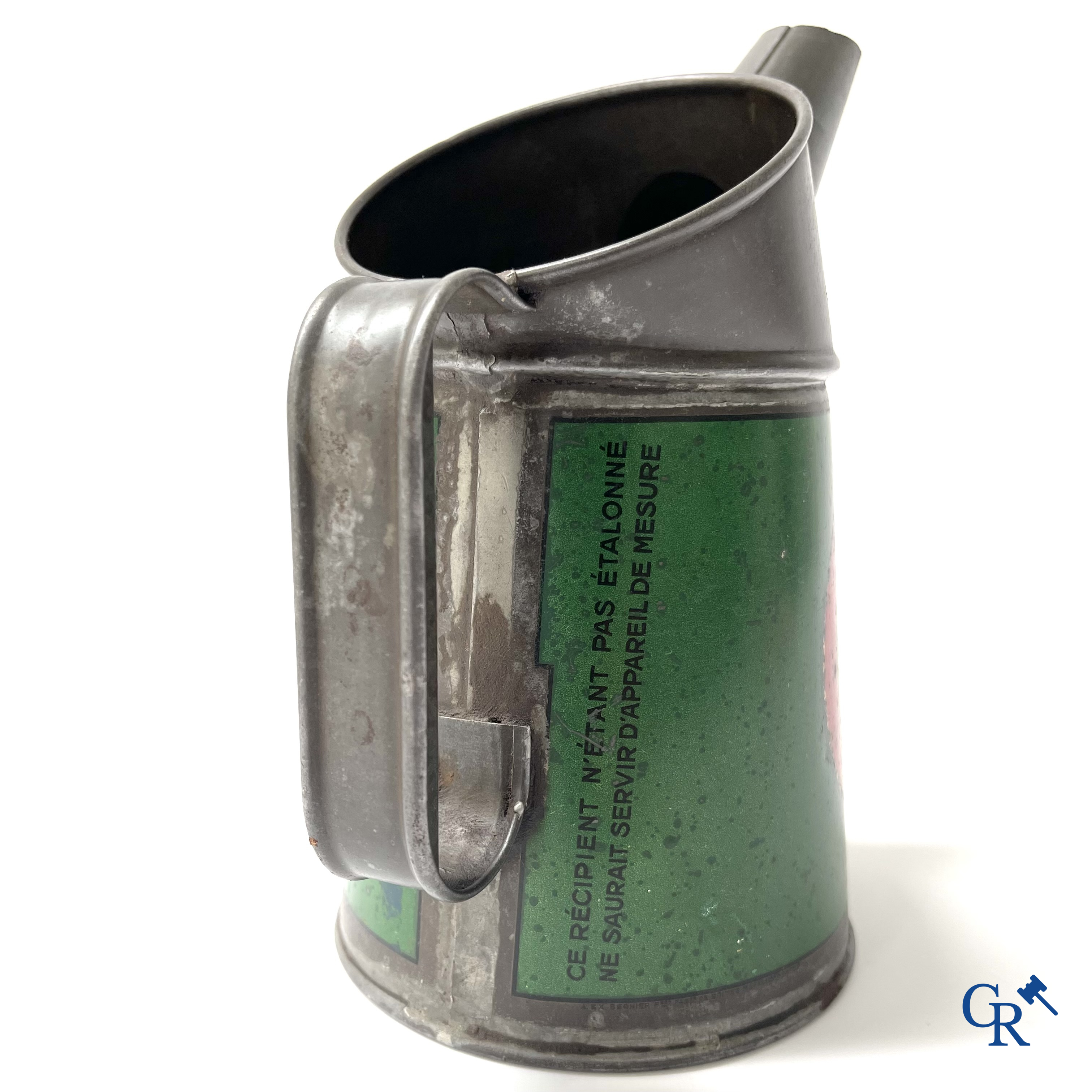Castrol, Huile pour moteurs, 1920's motor oil spouted jug for the engine oil brand Castrol.