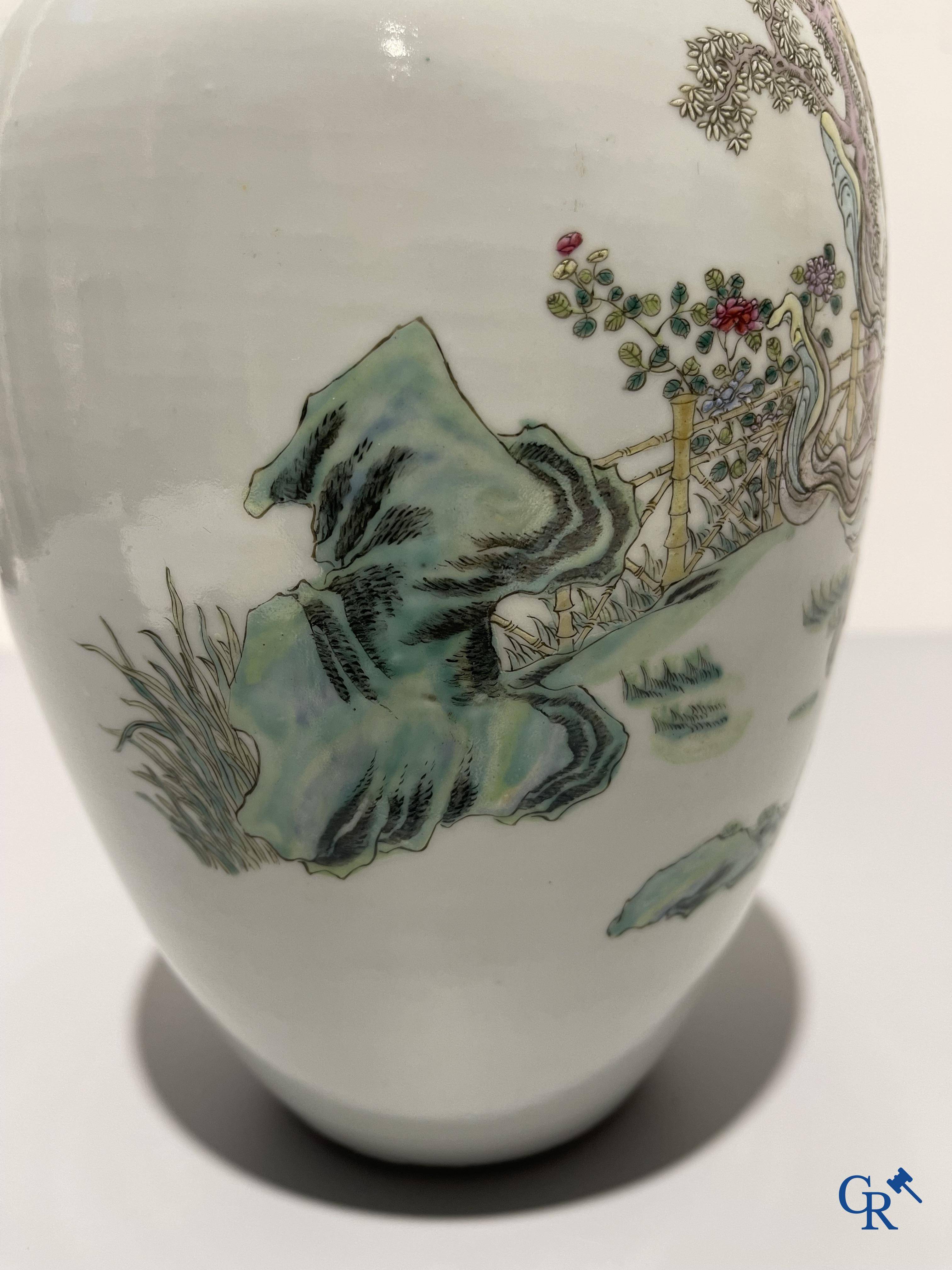 Asian Art, Chinese porcelain, a Chinese famille rose vase with warriors.