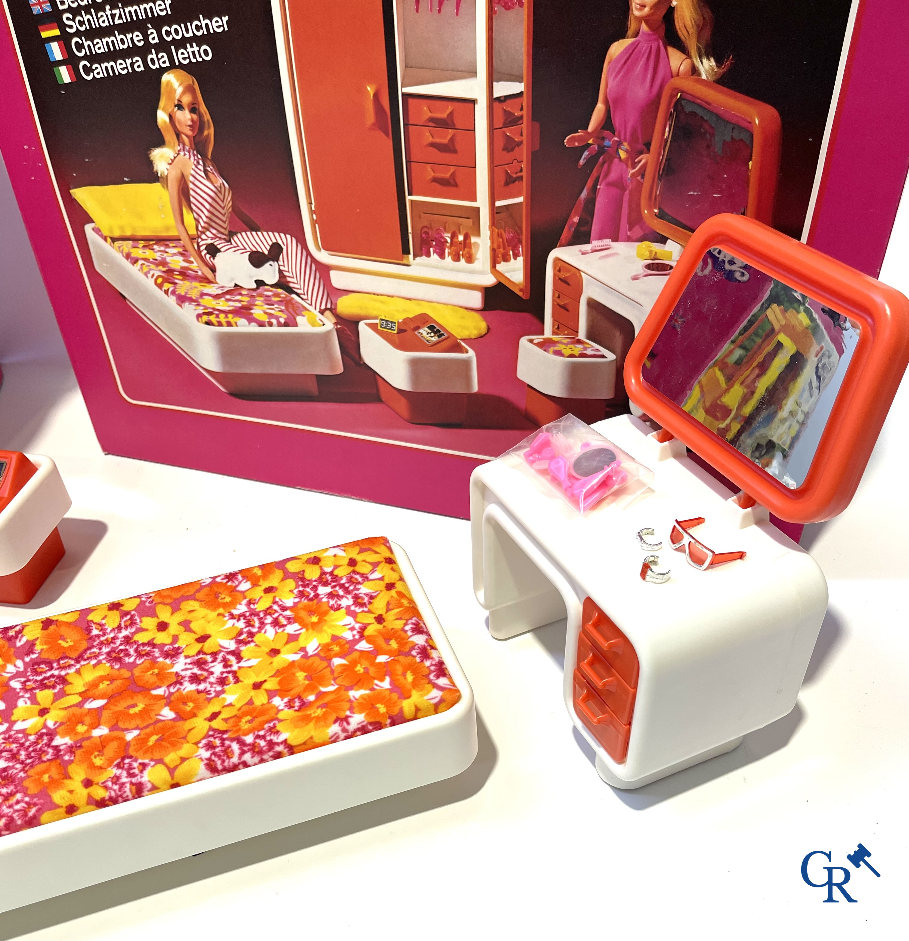 Vieux jouets. Mattel, un beau lot de poupées et attributs. Barbie, Ricky, Skipper, Ken, etc. Années 1960 et plus tard.